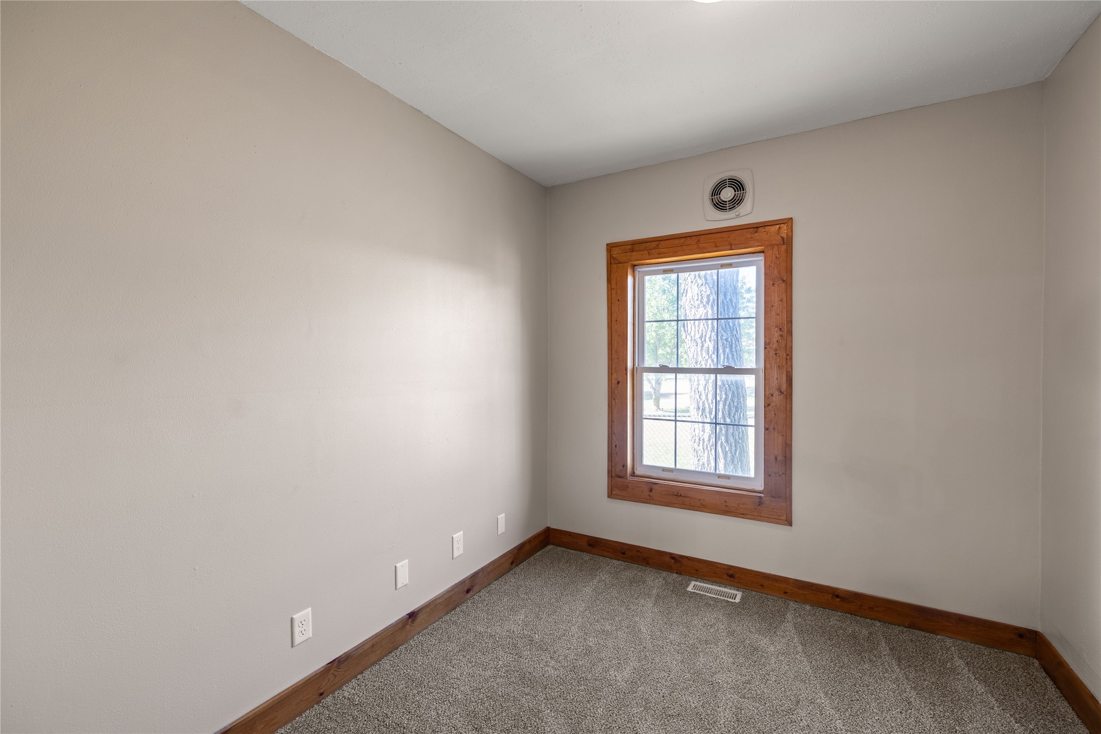 615 W Fifth Street