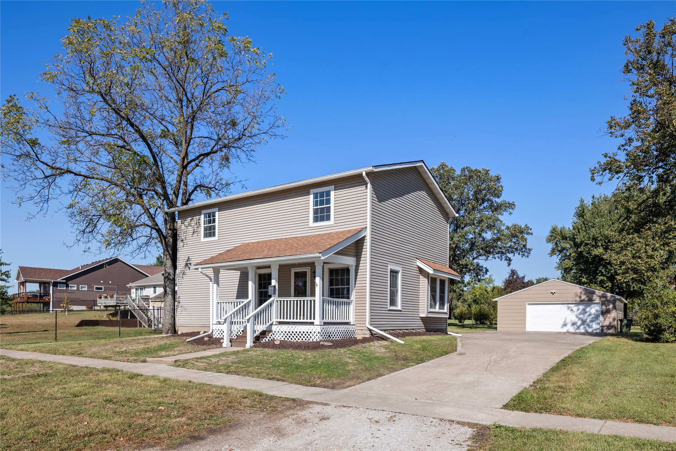 615 W Fifth Street