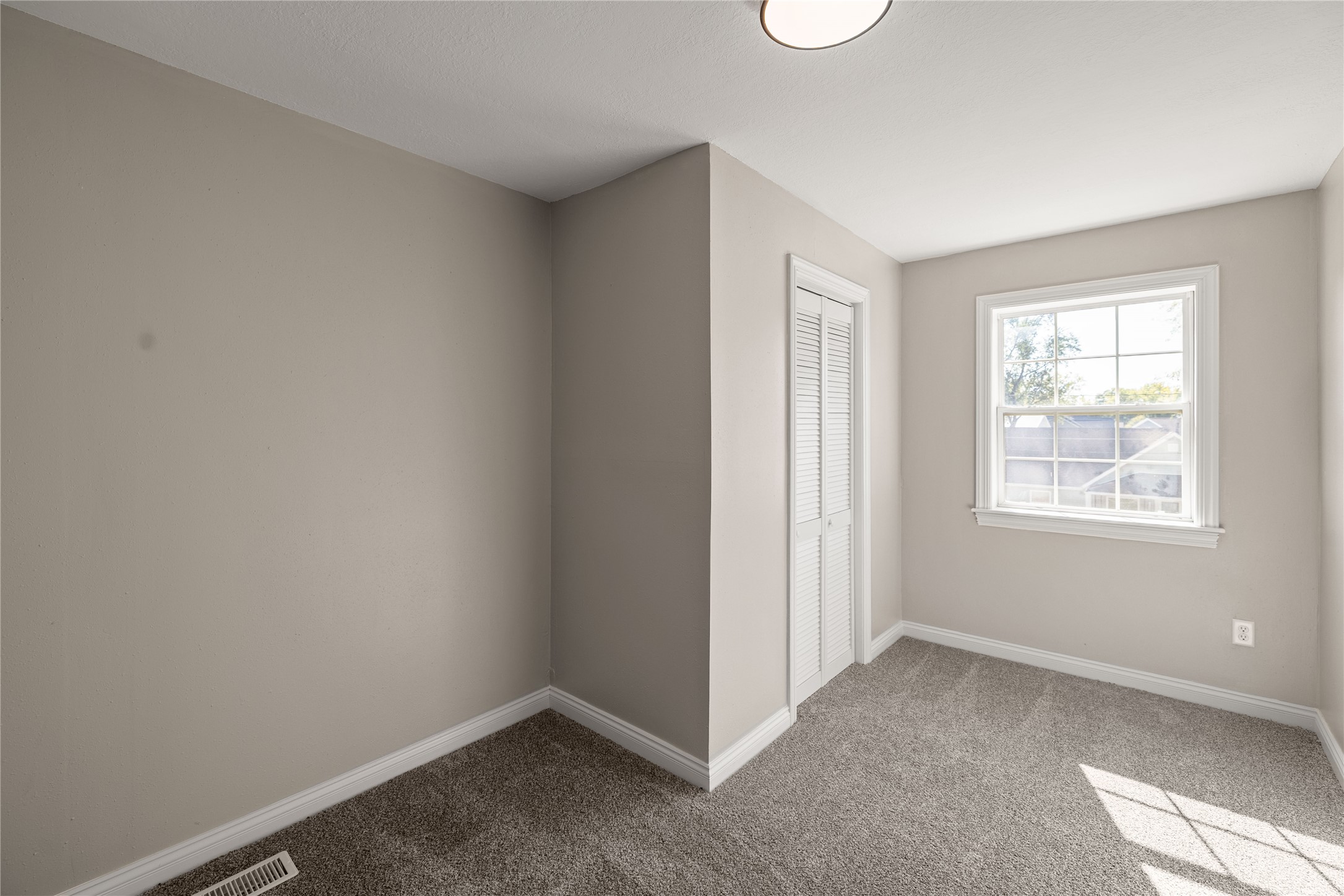 615 W Fifth Street