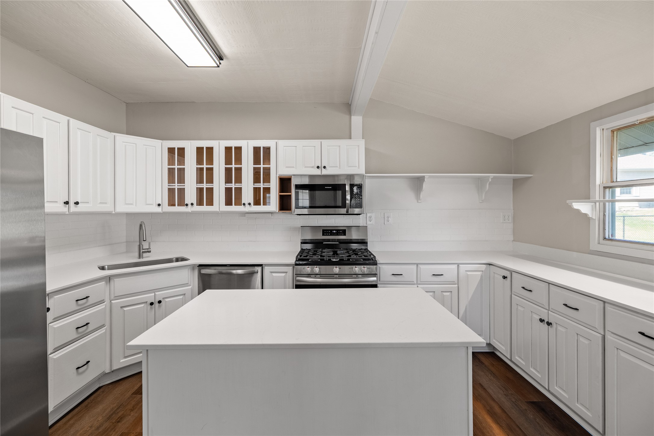 615 W Fifth Street