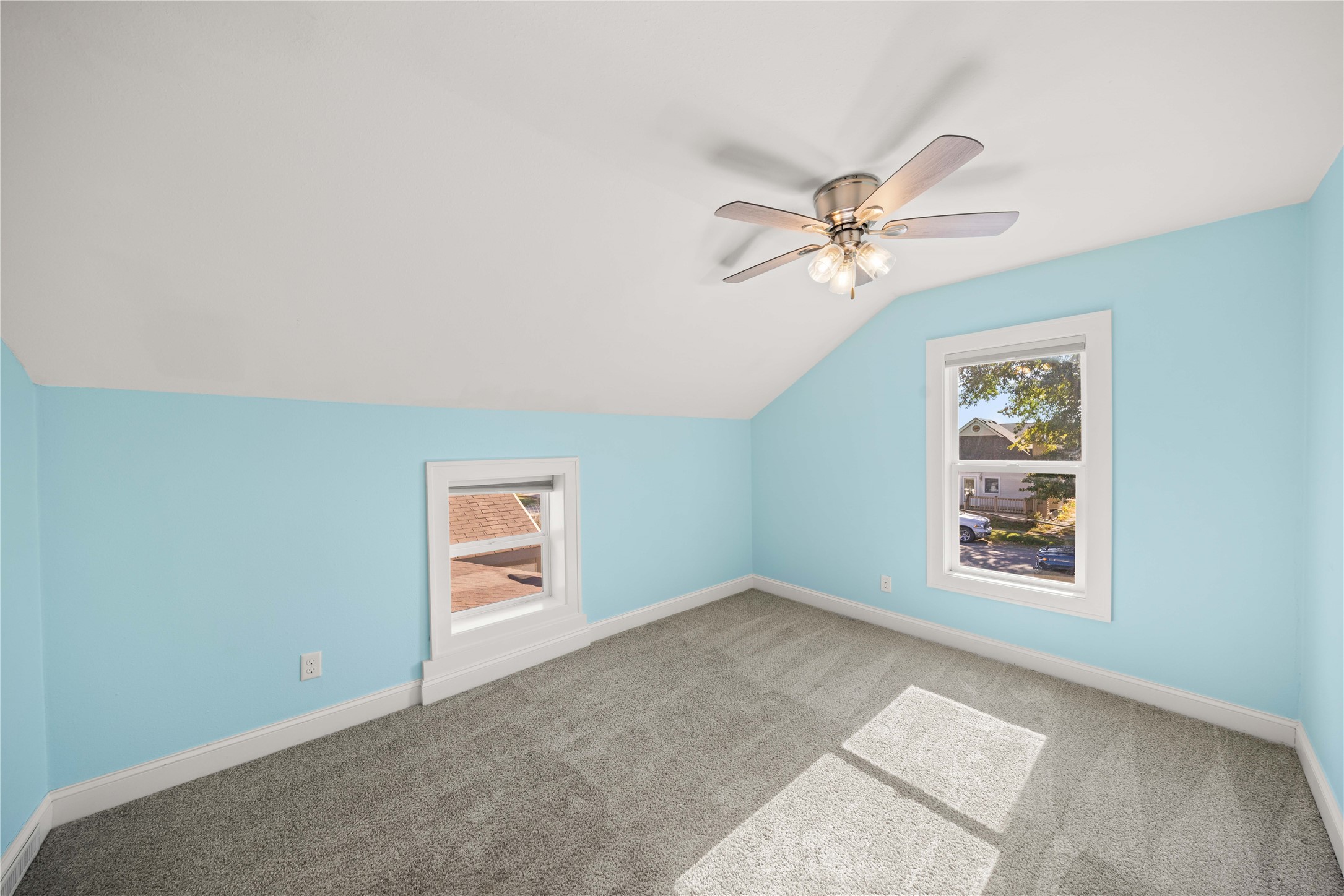 213 W 7th Street