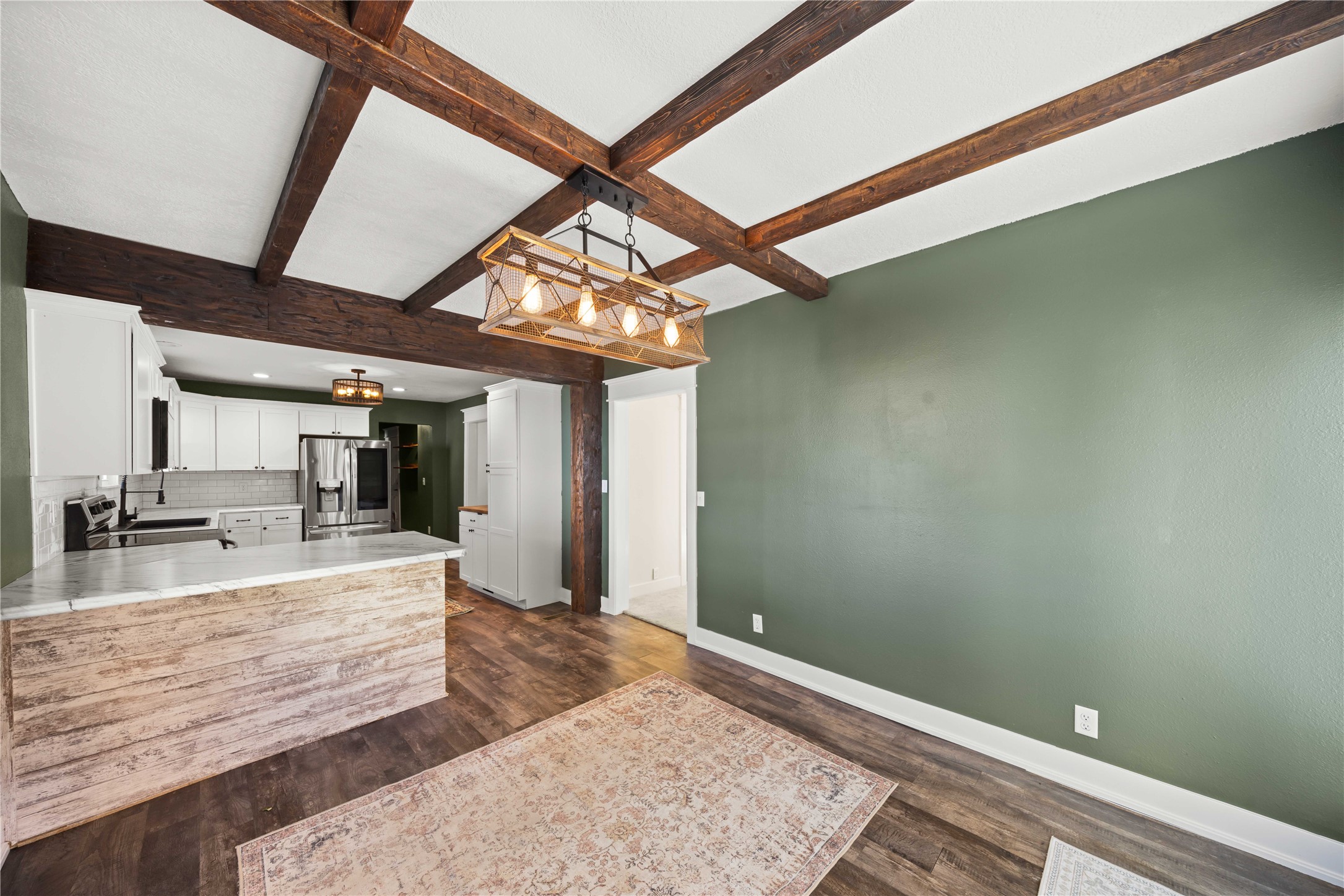 213 W 7th Street