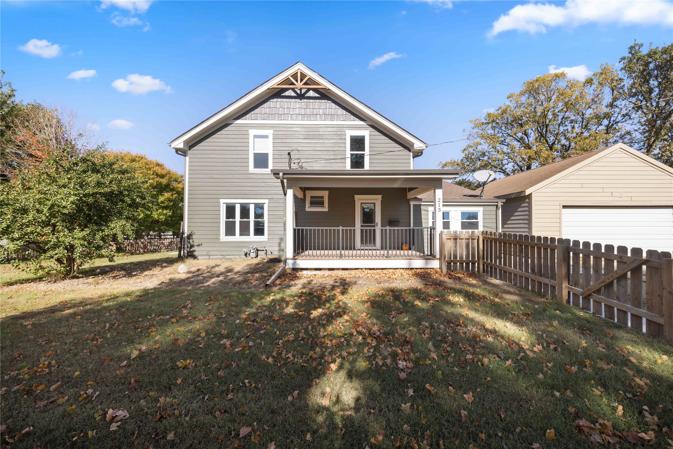 213 W 7th Street