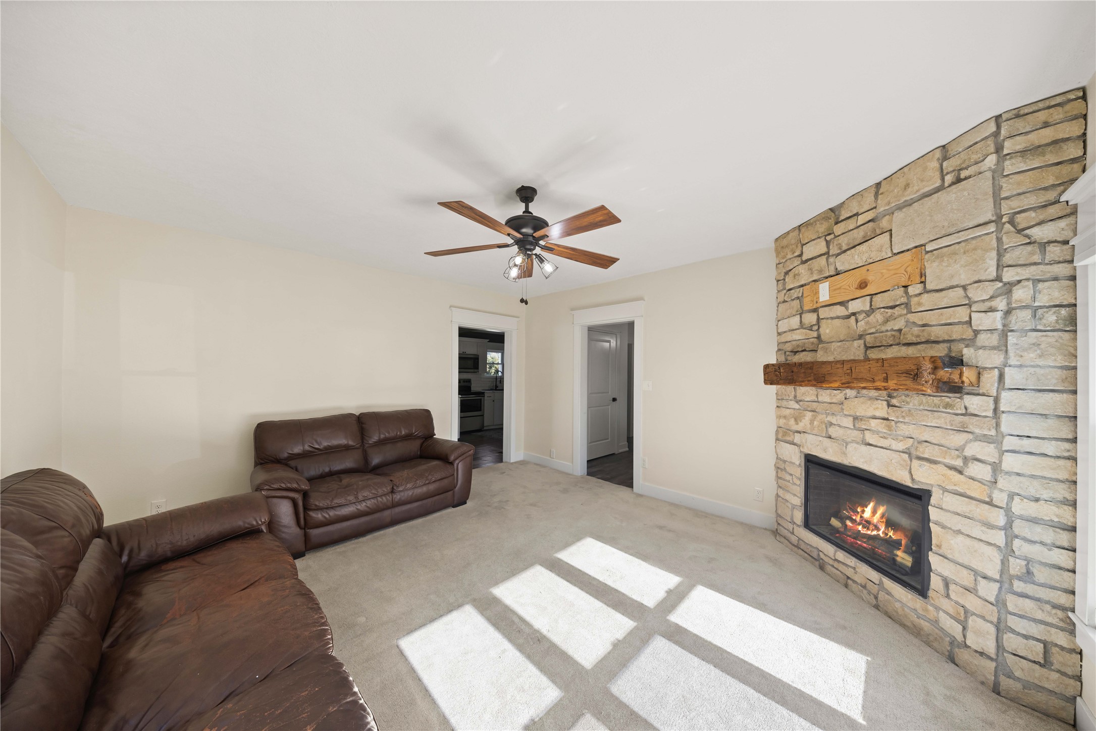 213 W 7th Street