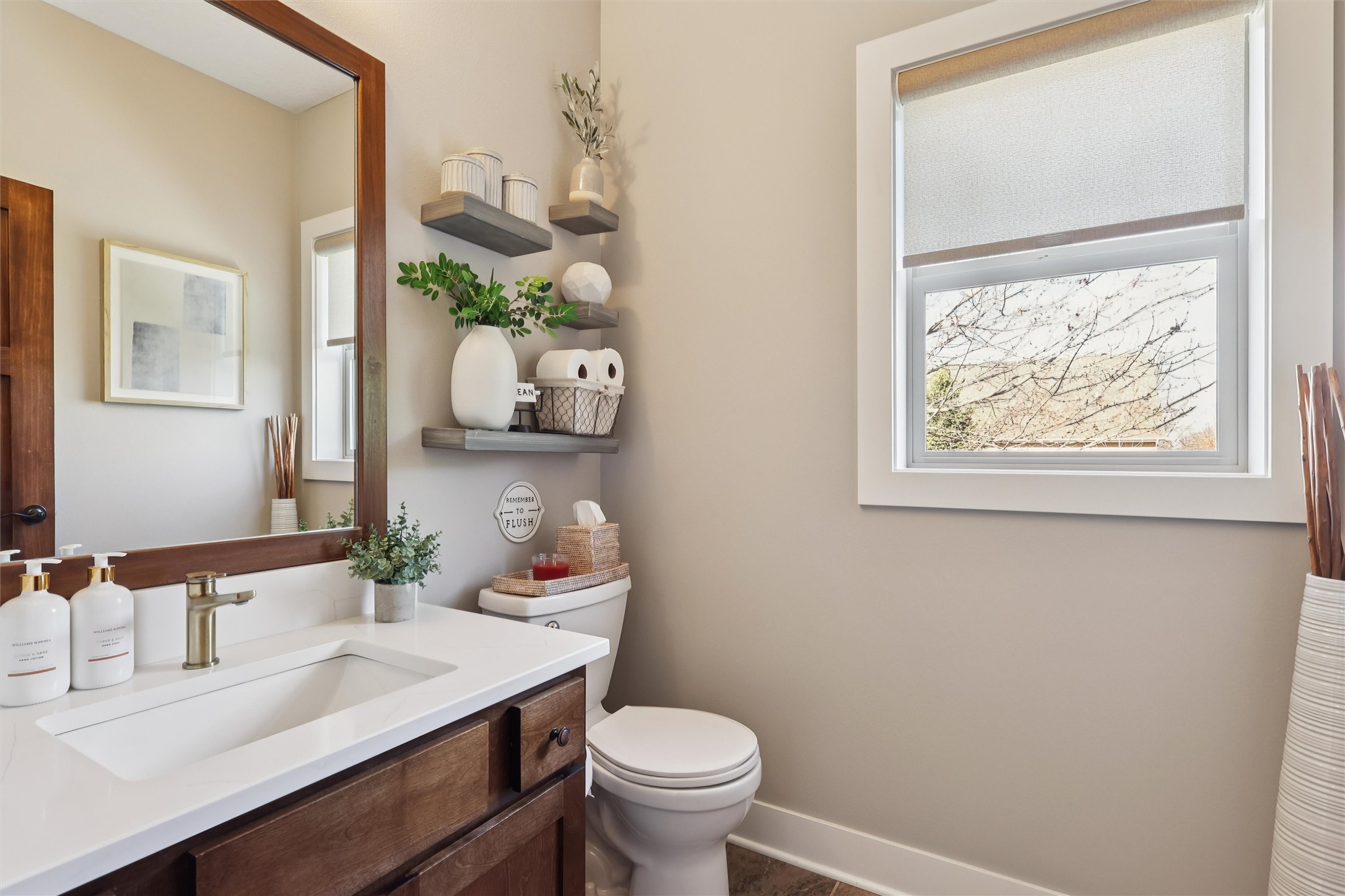 8243 Sky View Circle