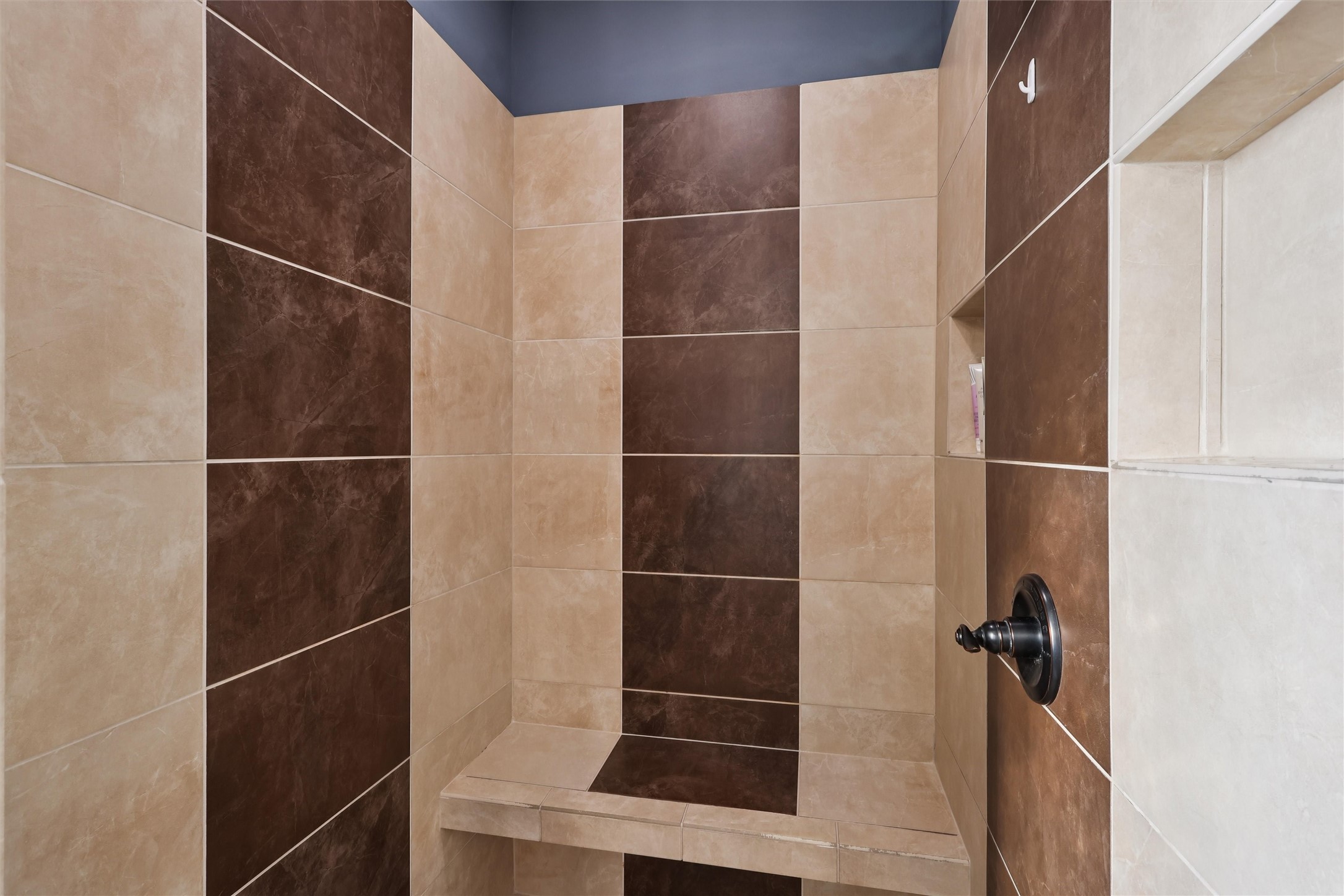 8243 Sky View Circle