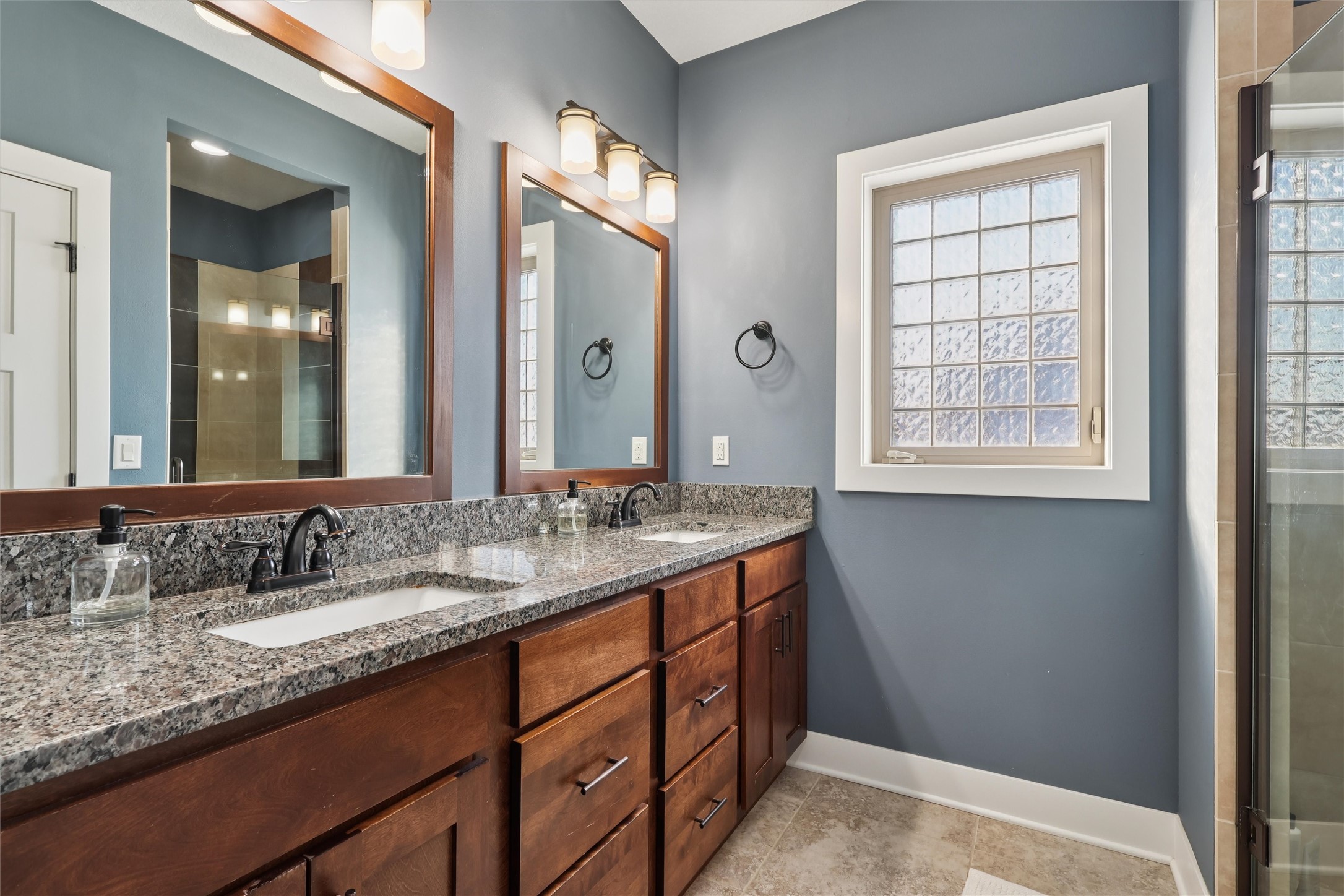 8243 Sky View Circle