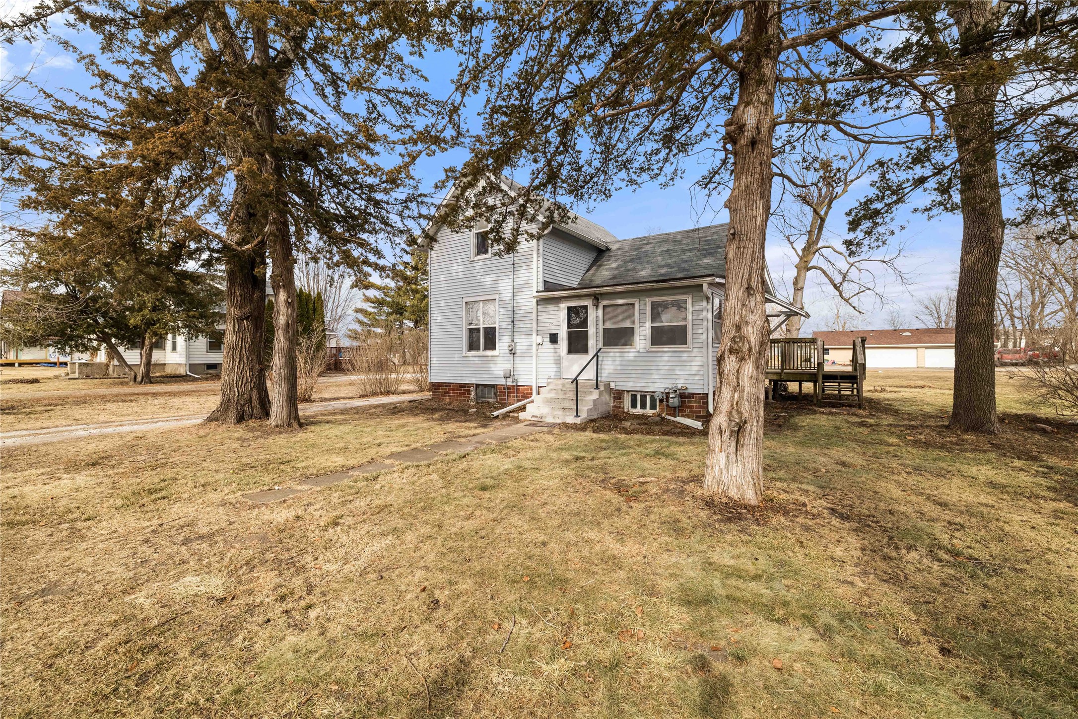 715 E First Street