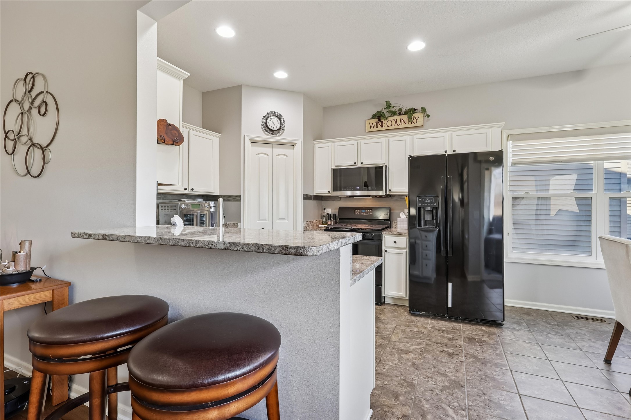 10103 N Glenstone Court