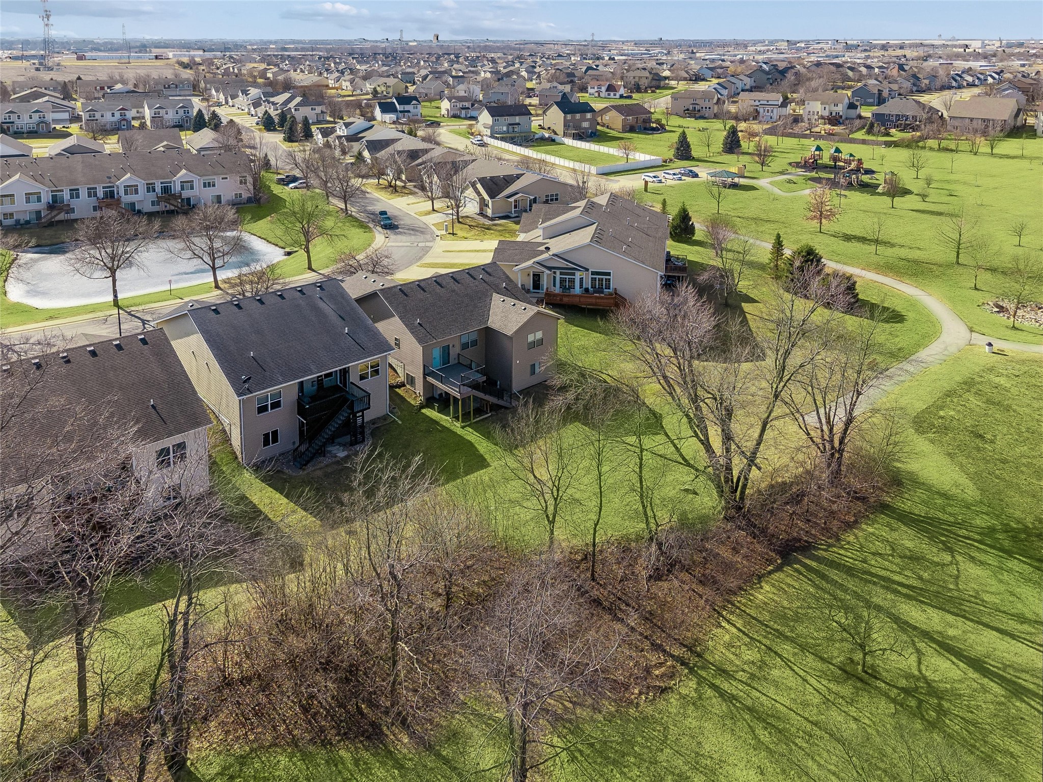 10103 N Glenstone Court