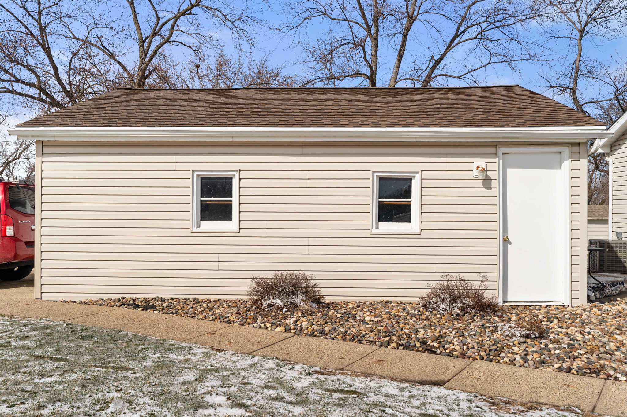 301 & 303 W 1st Street