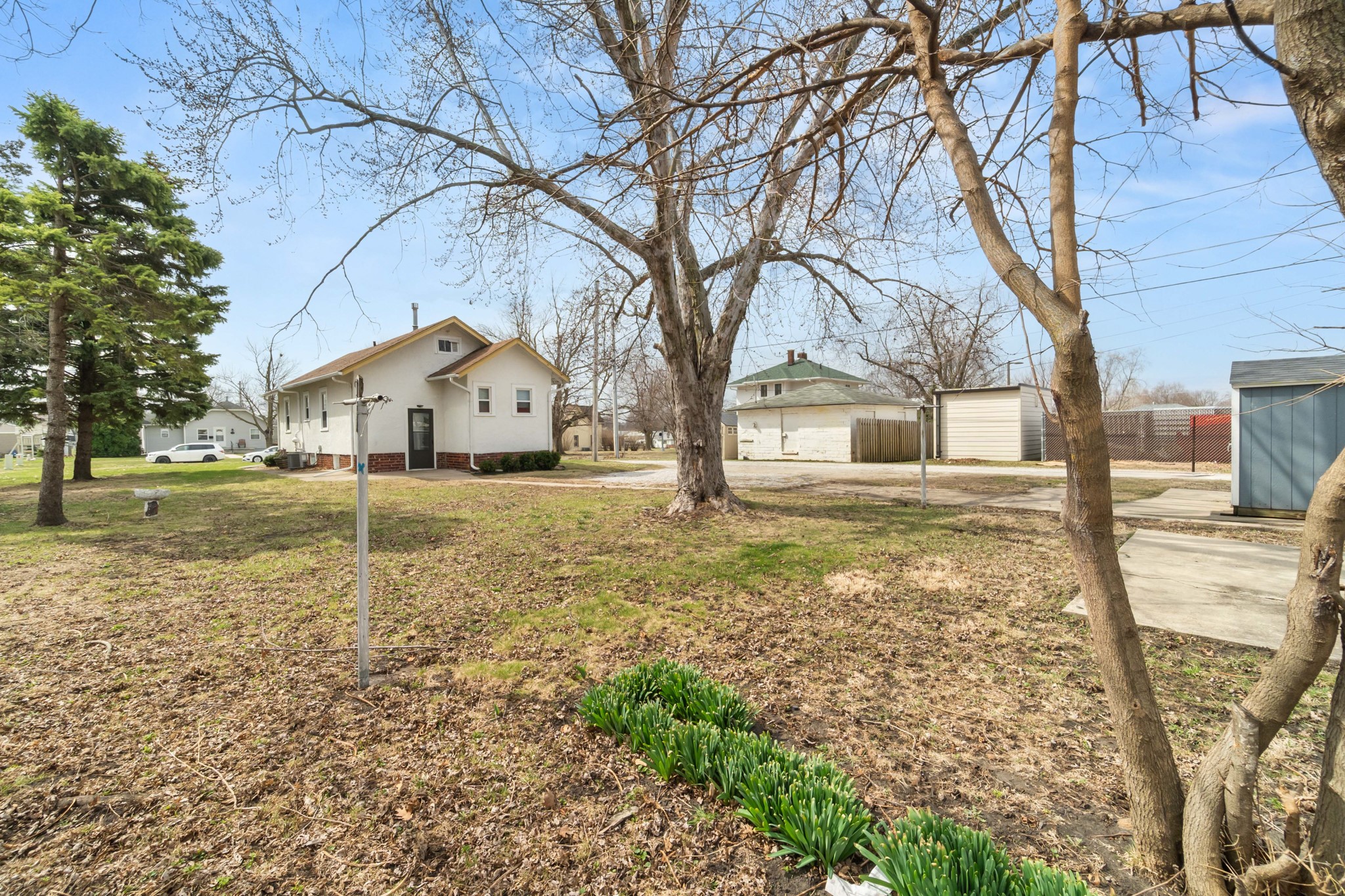509 E 1st Street