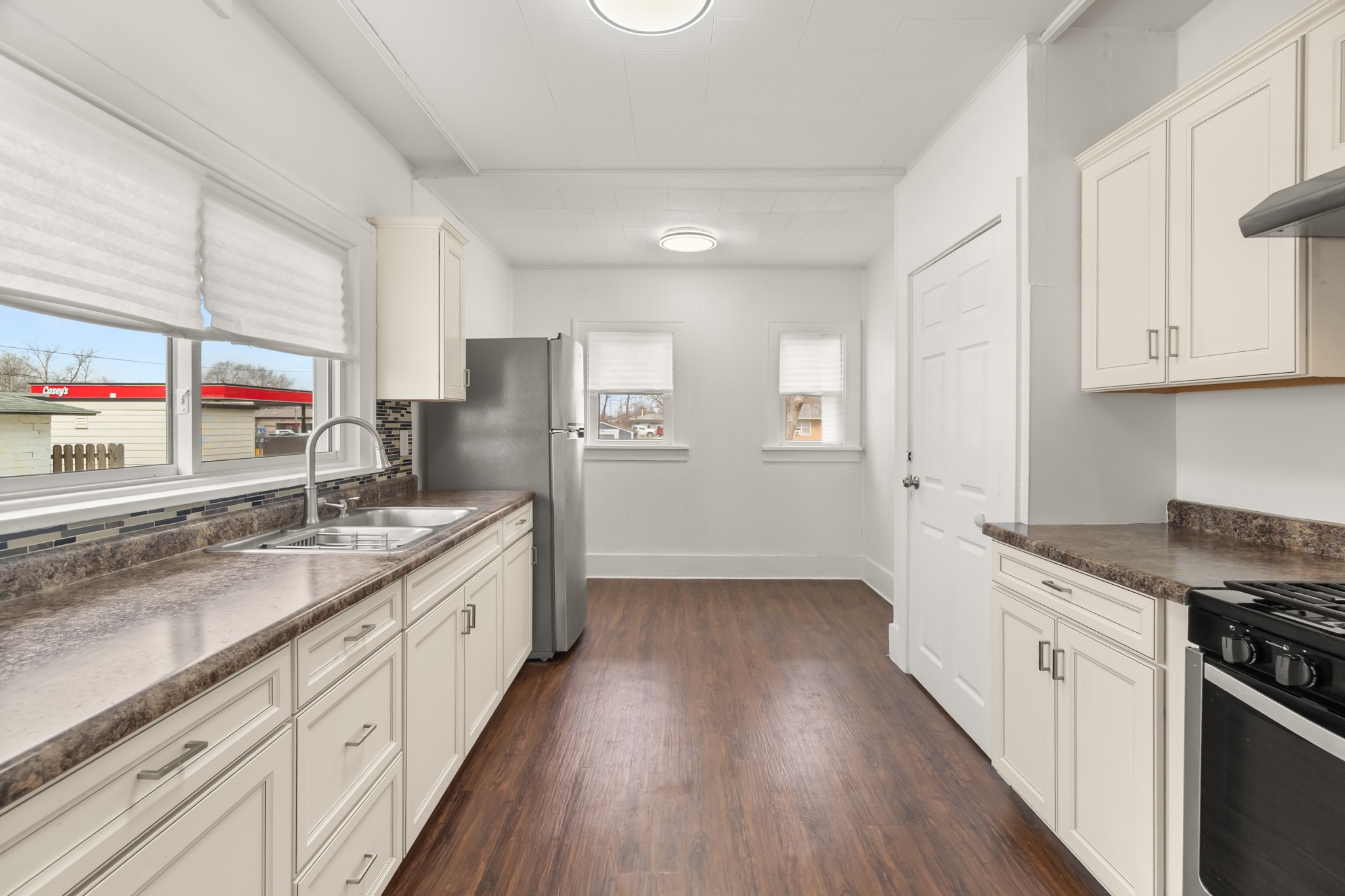 509 E 1st Street