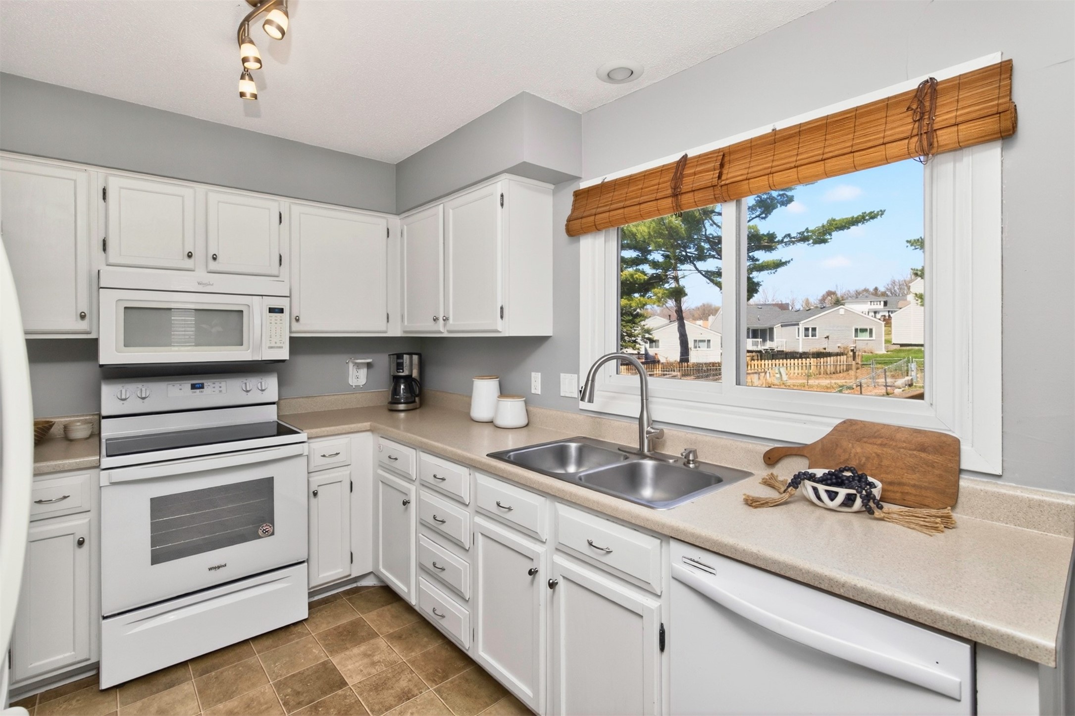 8003 N Walnut Creek Drive