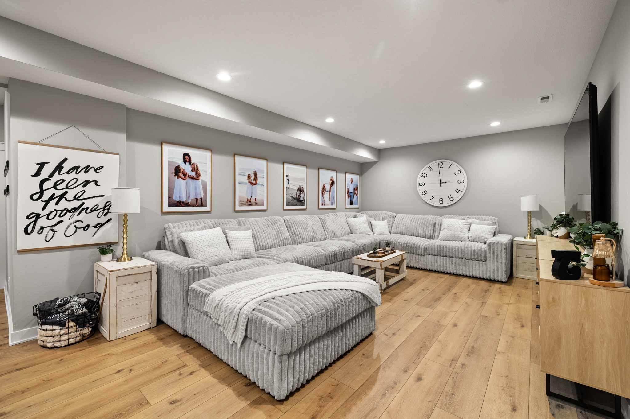 222 Park View Lane