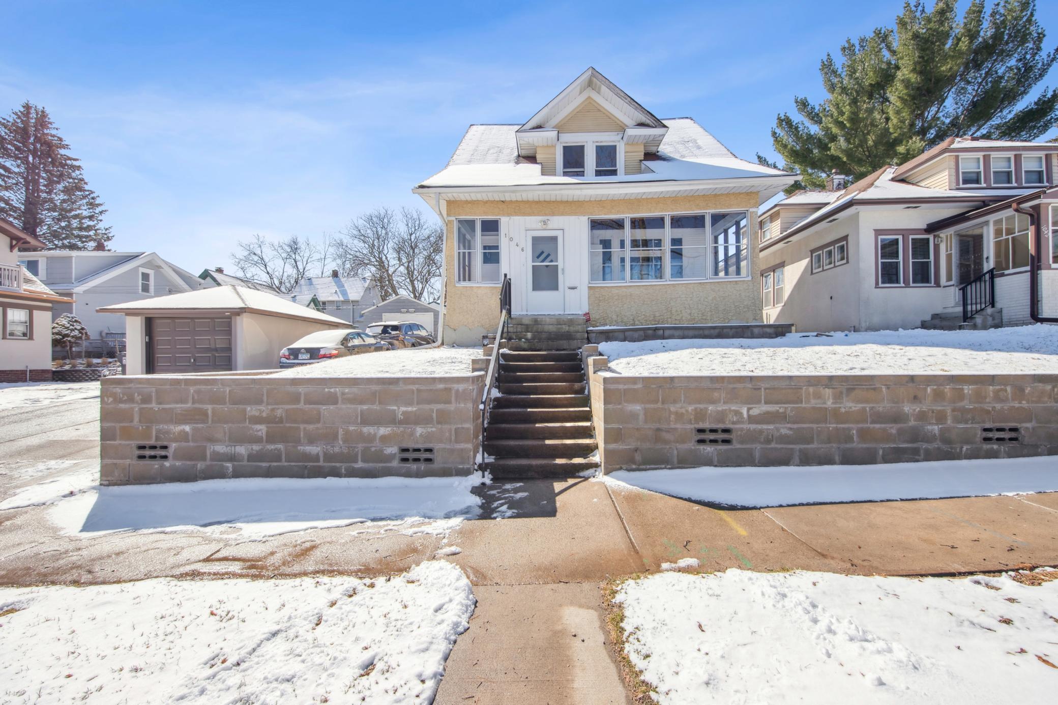 1046 Magnolia Avenue E