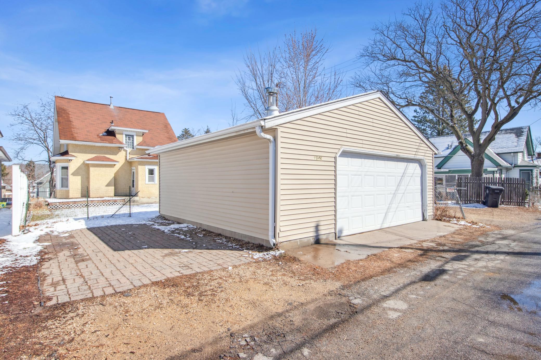 1046 Magnolia Avenue E