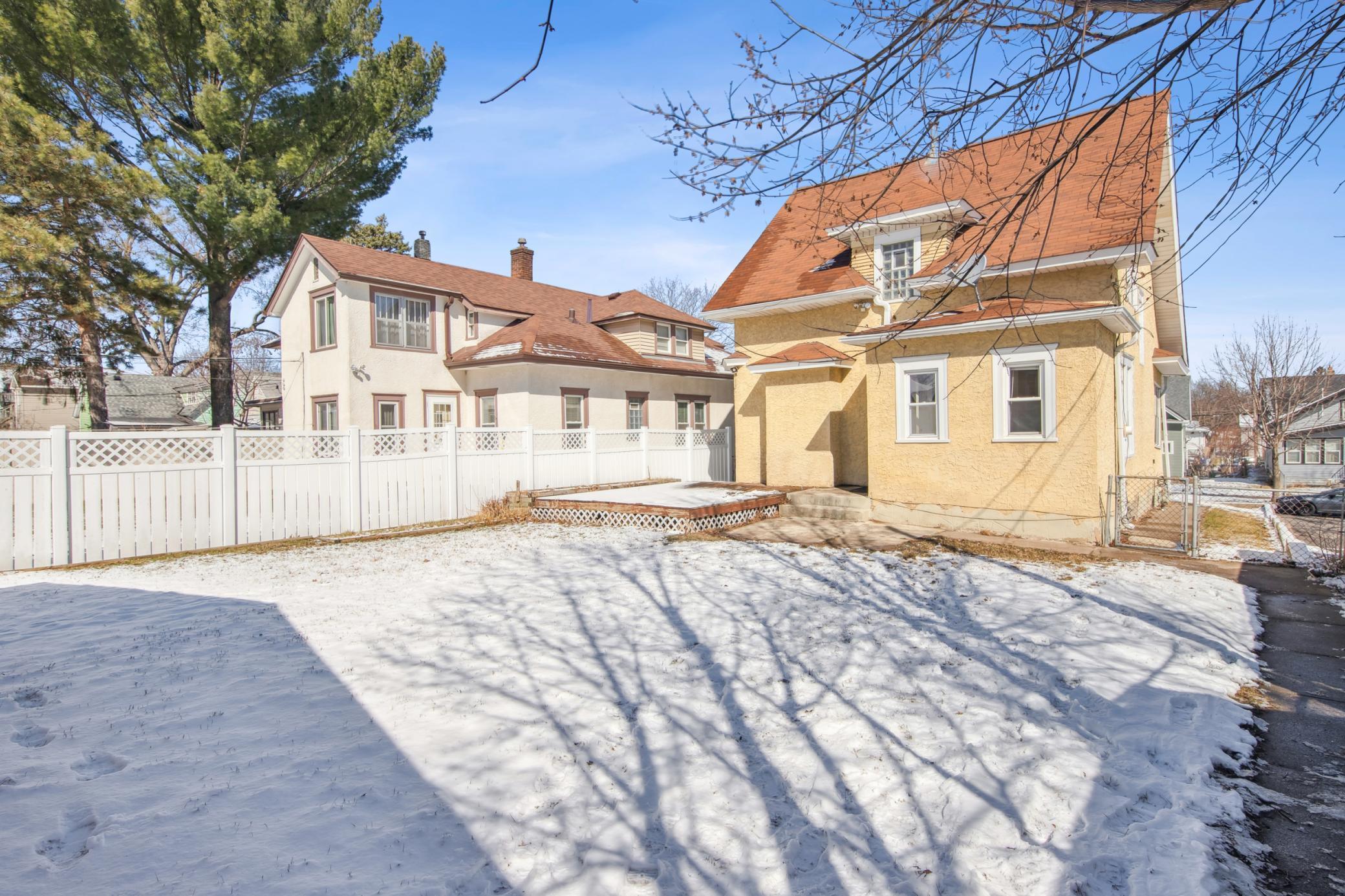 1046 Magnolia Avenue E