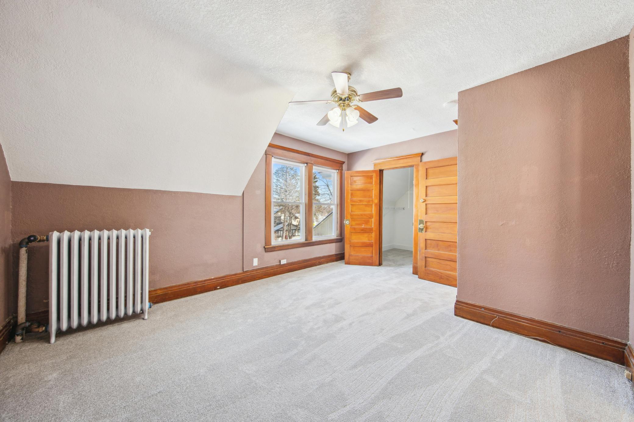 1046 Magnolia Avenue E