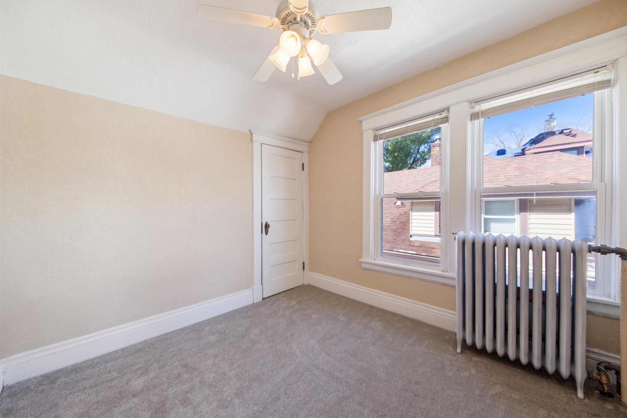 1046 Magnolia Avenue E