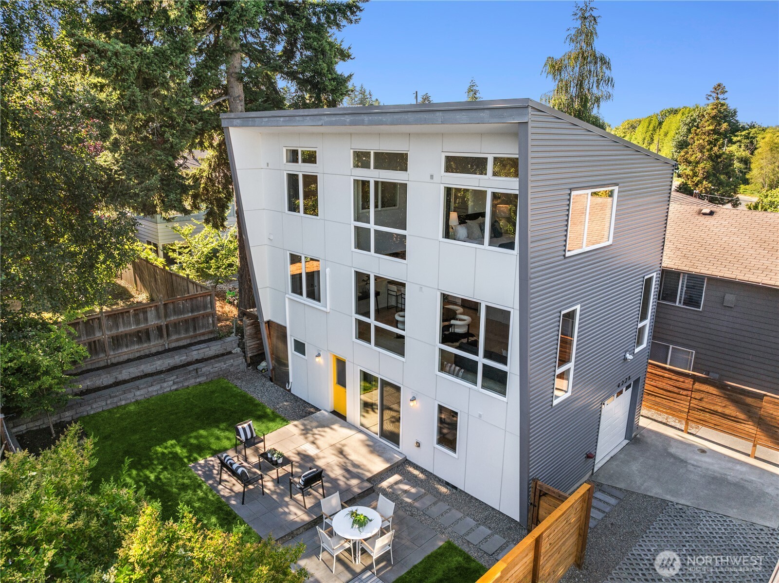 4225 26th Avenue W