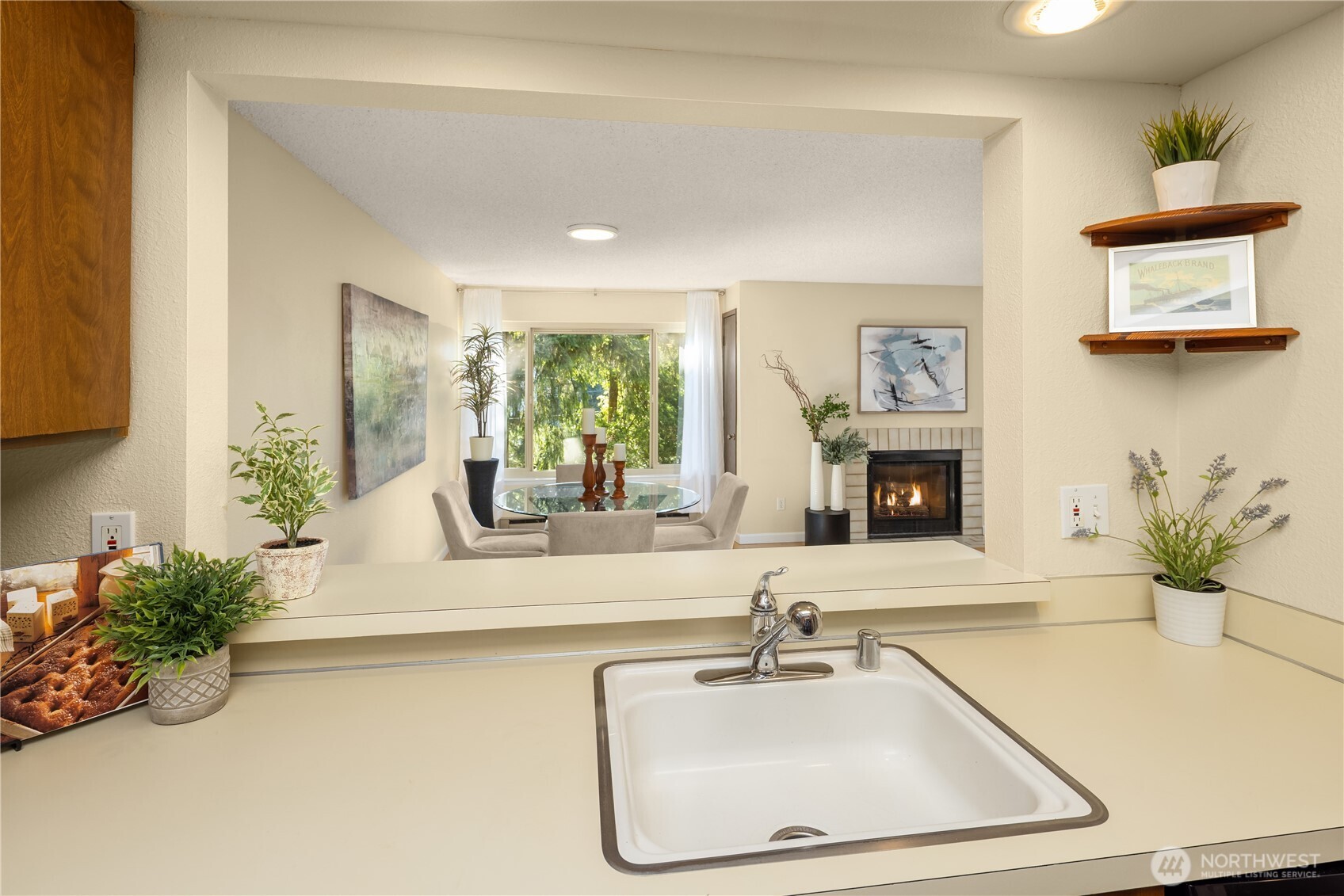 9504 Ravenna Avenue NE Unit: 203