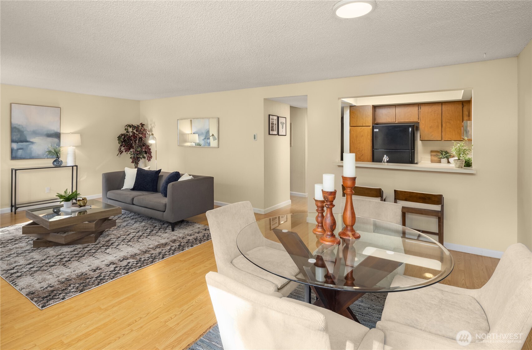 9504 Ravenna Avenue NE Unit: 203