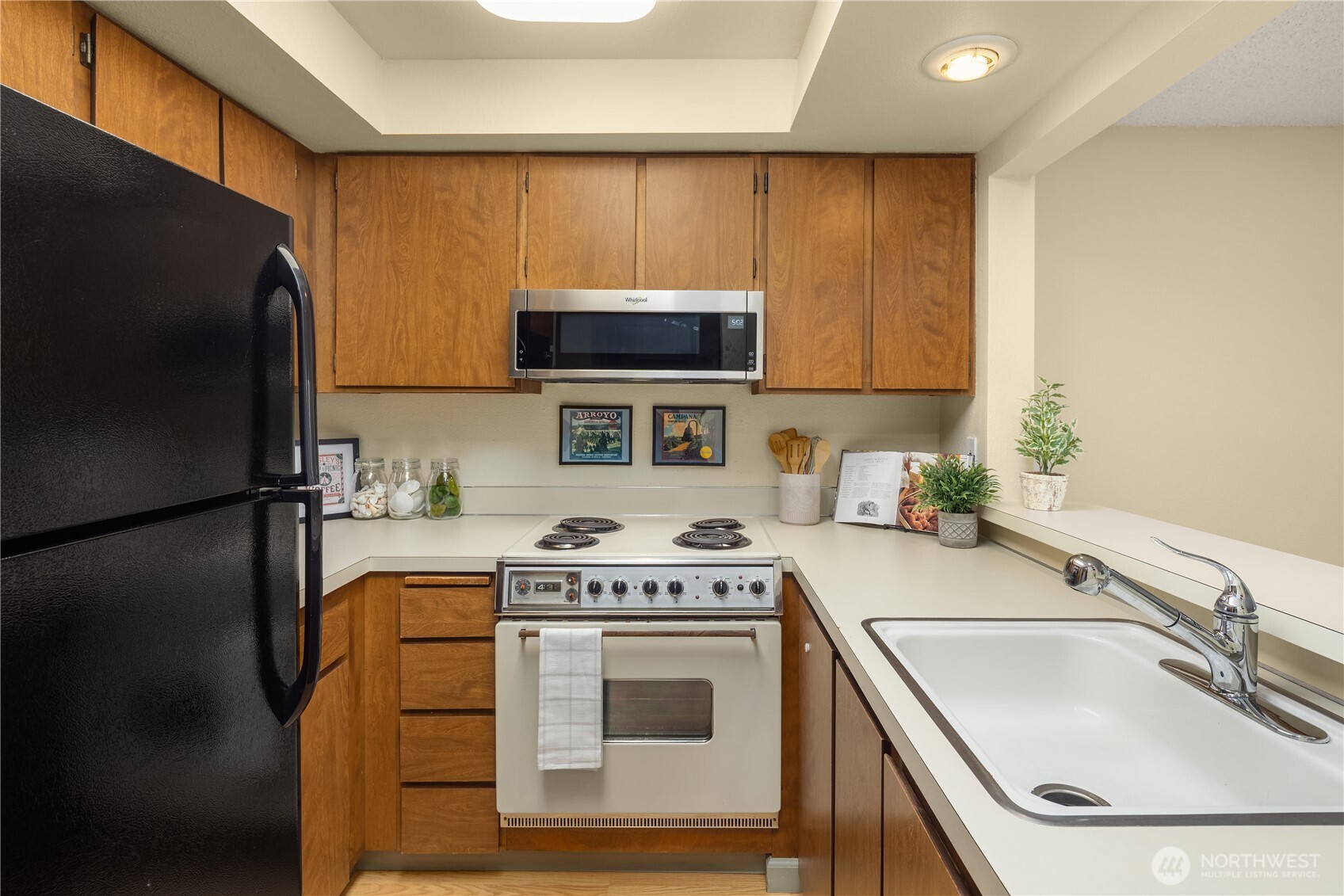 9504 Ravenna Avenue NE Unit: 203