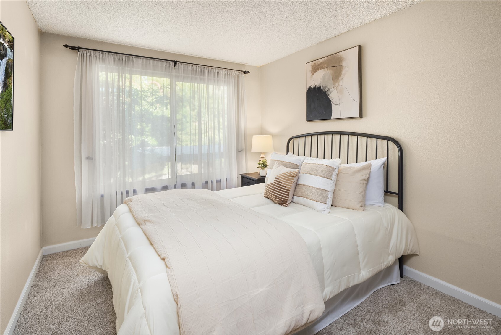 9504 Ravenna Avenue NE Unit: 203