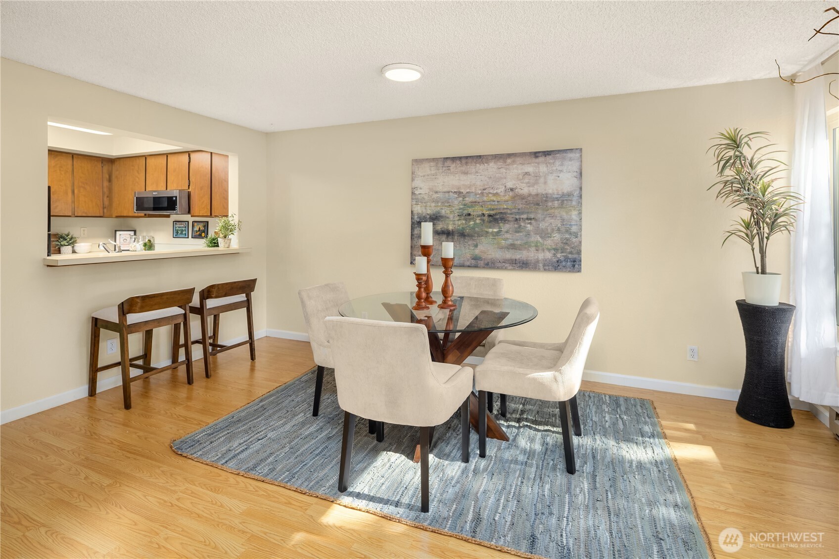 9504 Ravenna Avenue NE Unit: 203