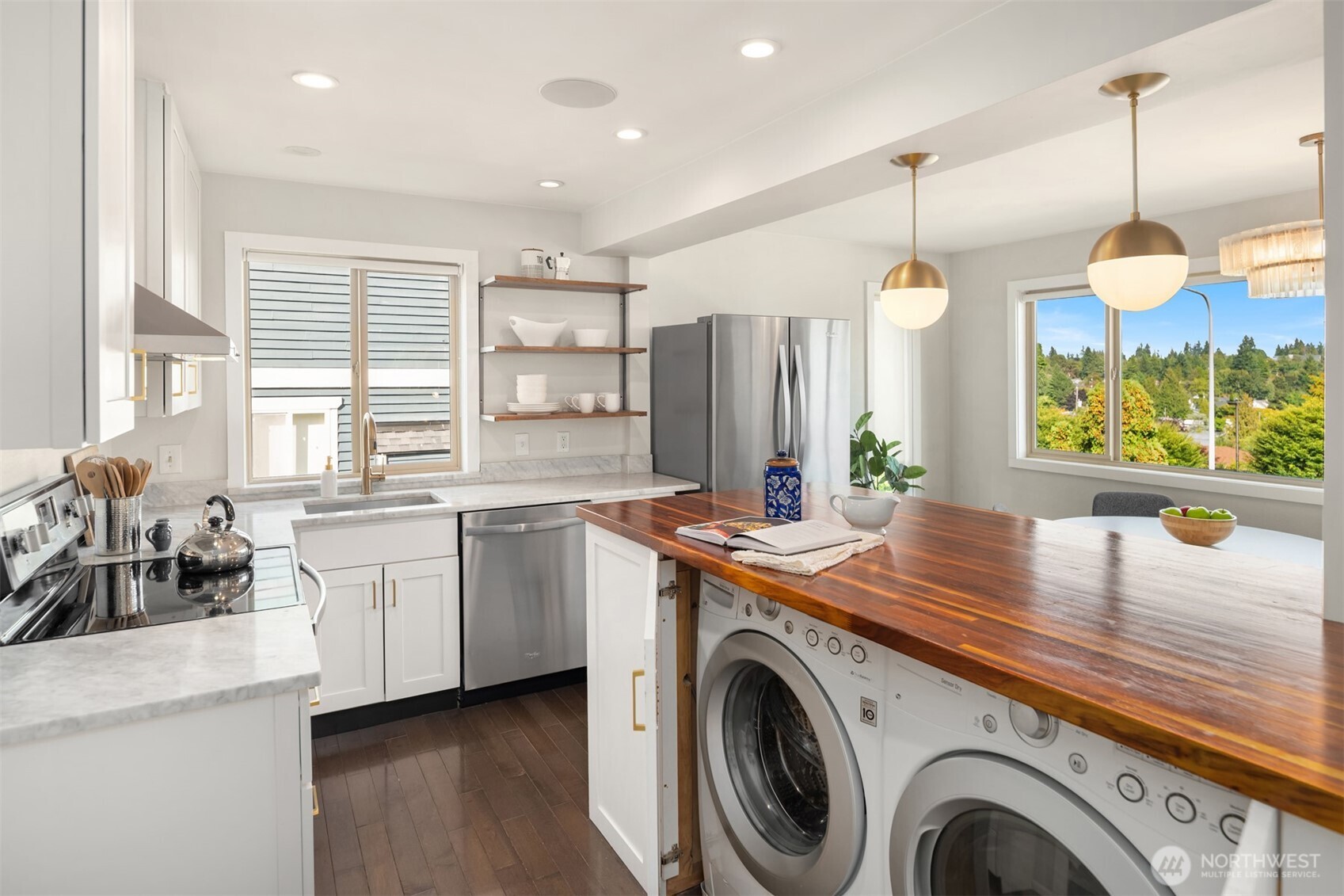 6519 35th Avenue NE Unit: 201