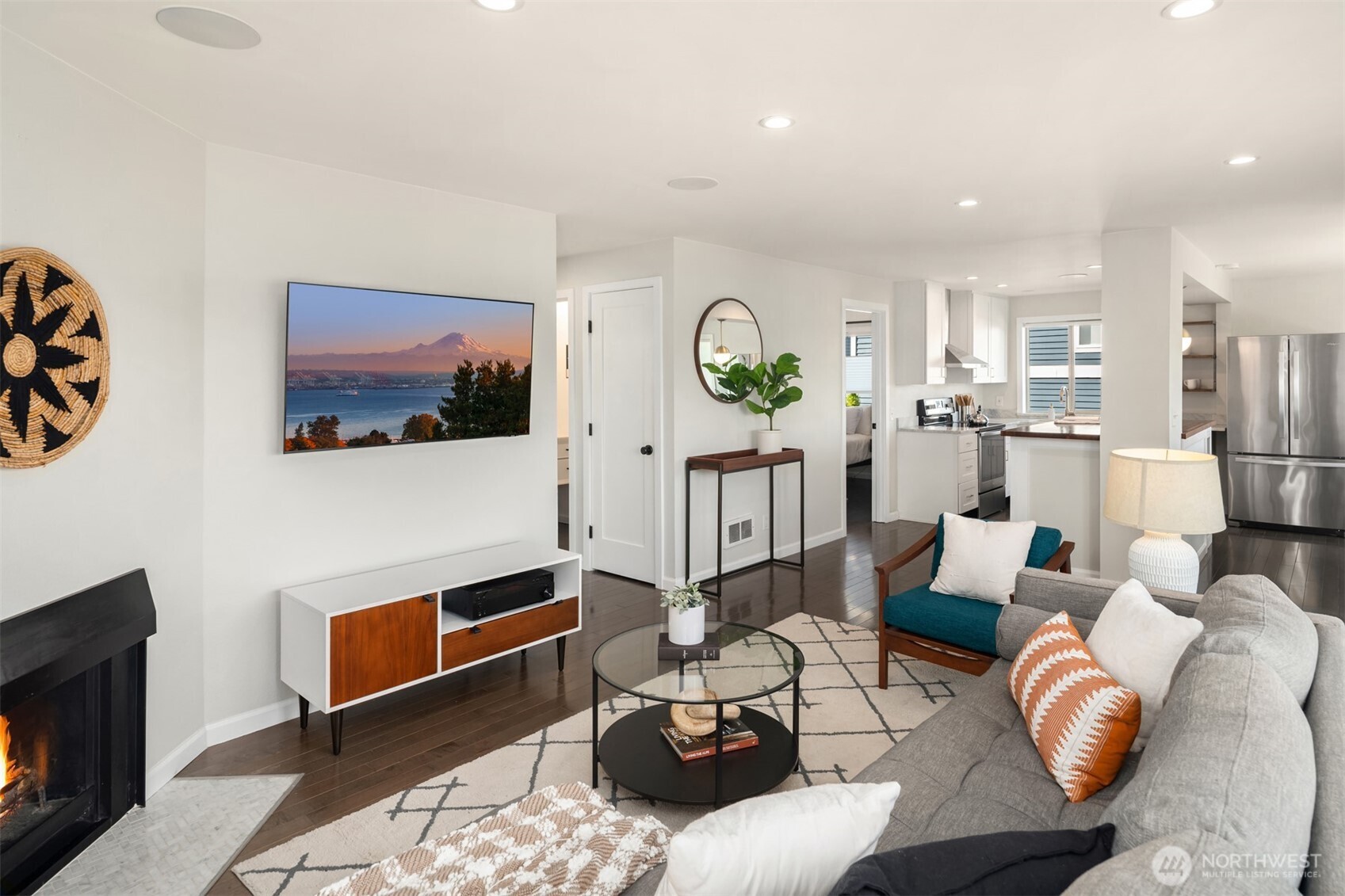 6519 35th Avenue NE Unit: 201