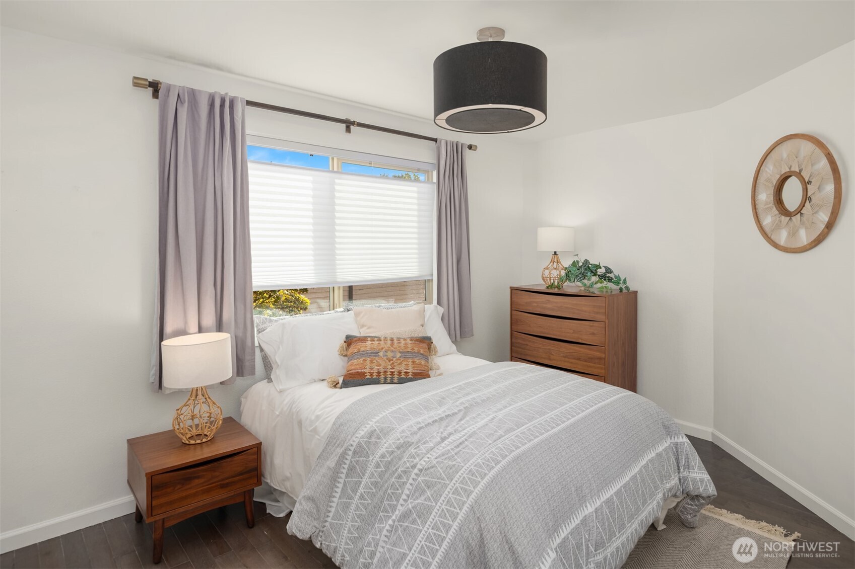 6519 35th Avenue NE Unit: 201