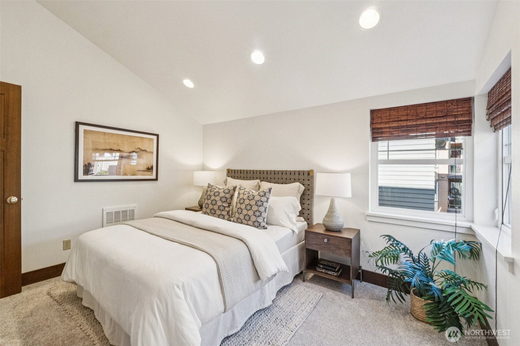 3634 Palatine Avenue N Unit: B