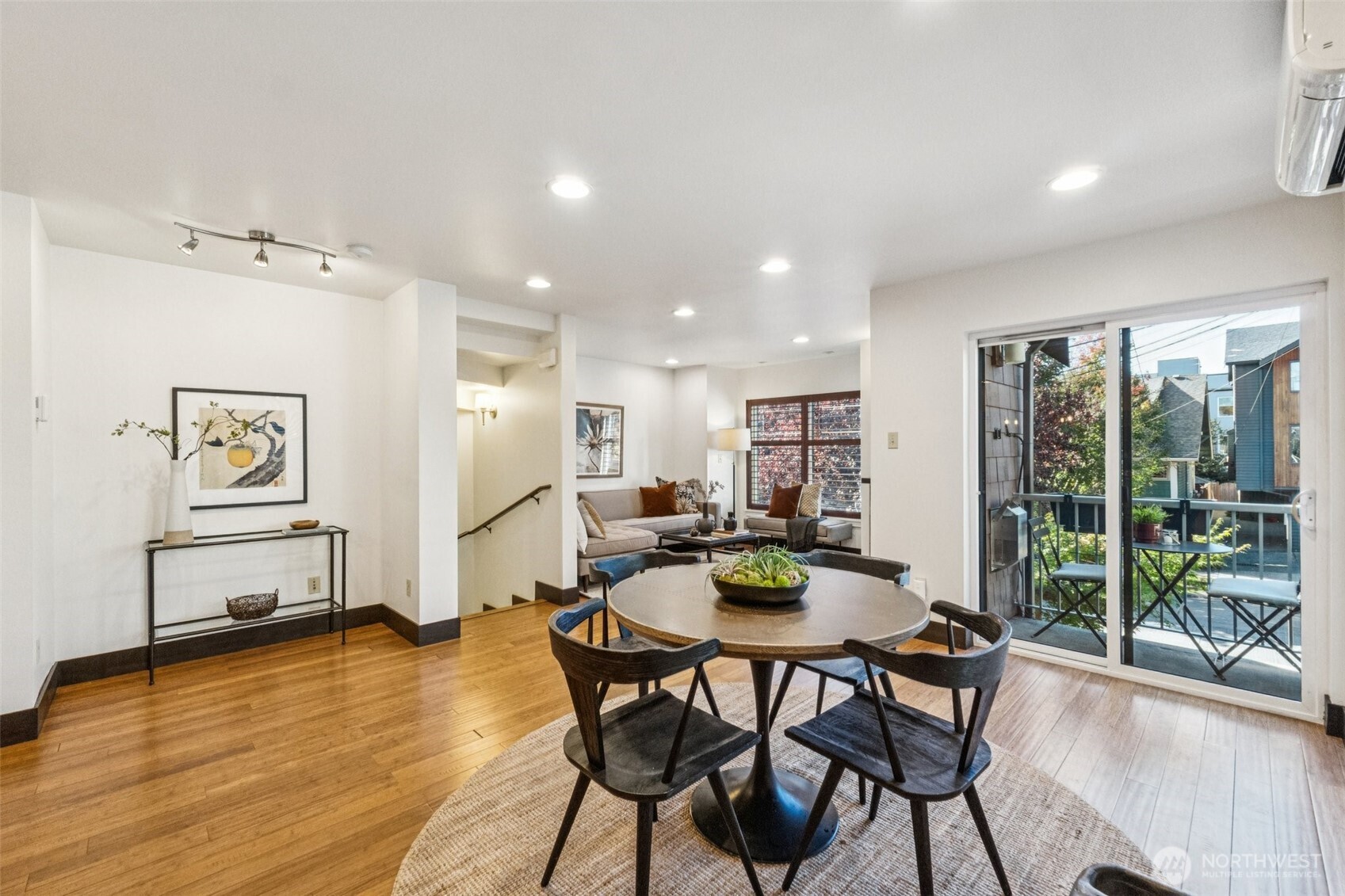 3634 Palatine Avenue N Unit: B