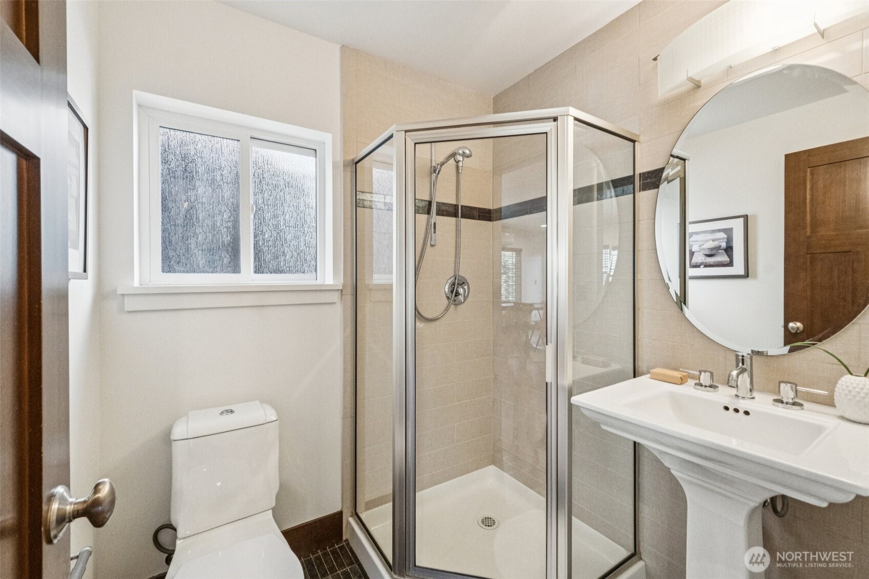 3634 Palatine Avenue N Unit: B