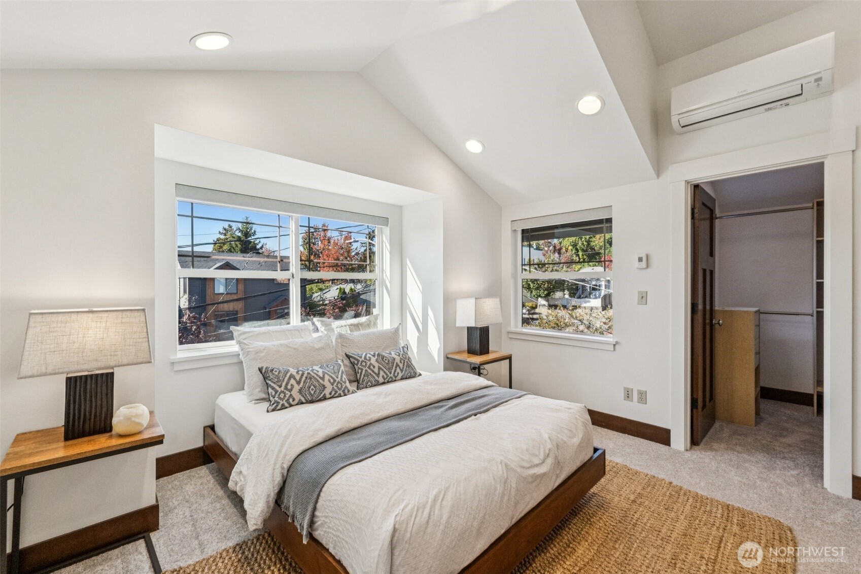 3634 Palatine Avenue N Unit: B