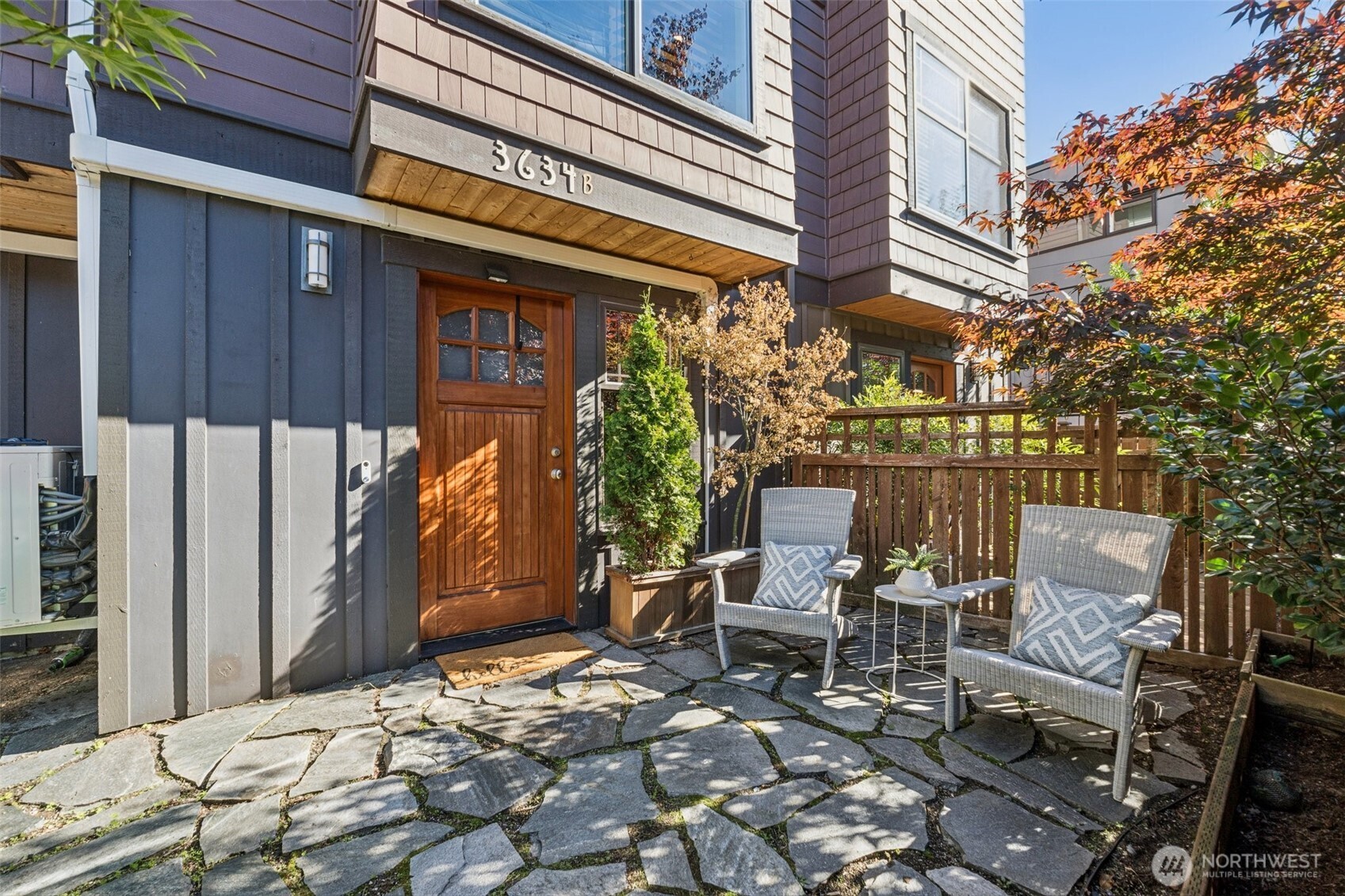 3634 Palatine Avenue N Unit: B