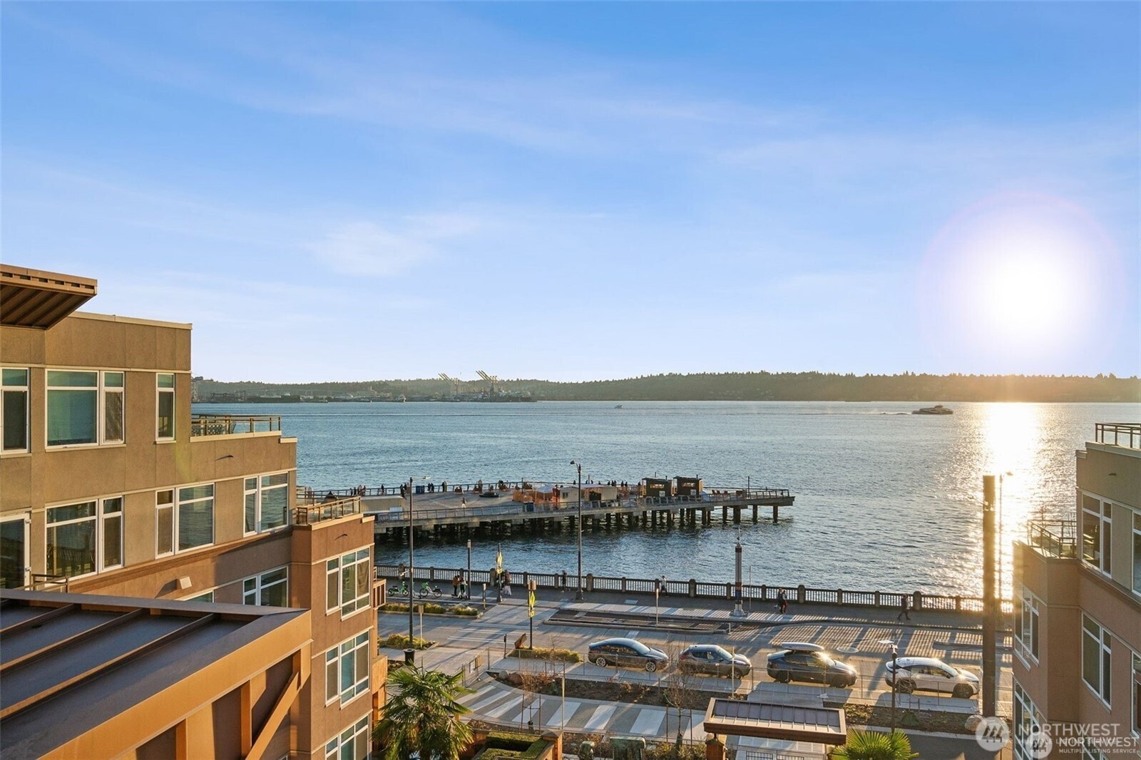 1950 Alaskan Way Unit: 135