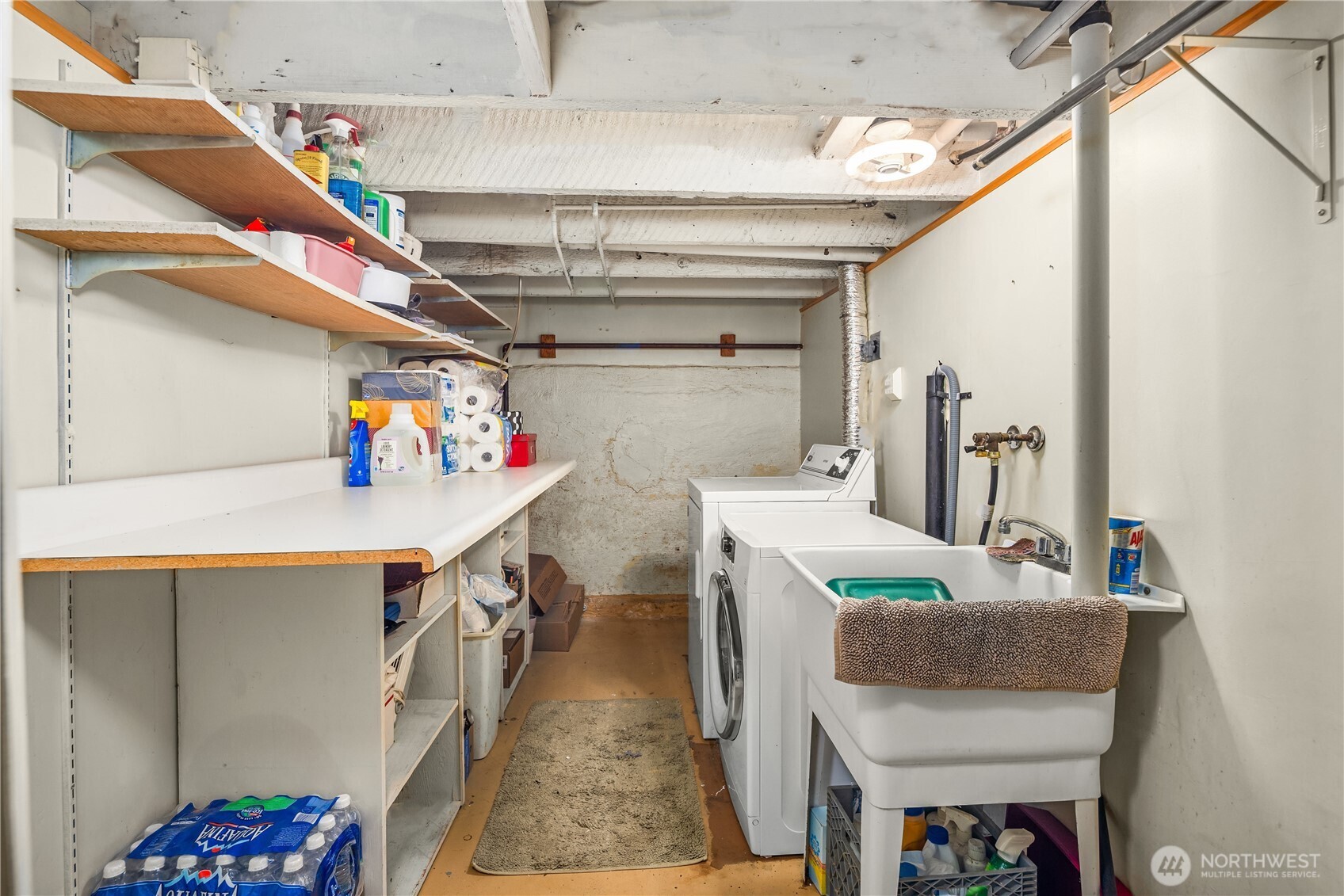 111 W Kinnear Place
