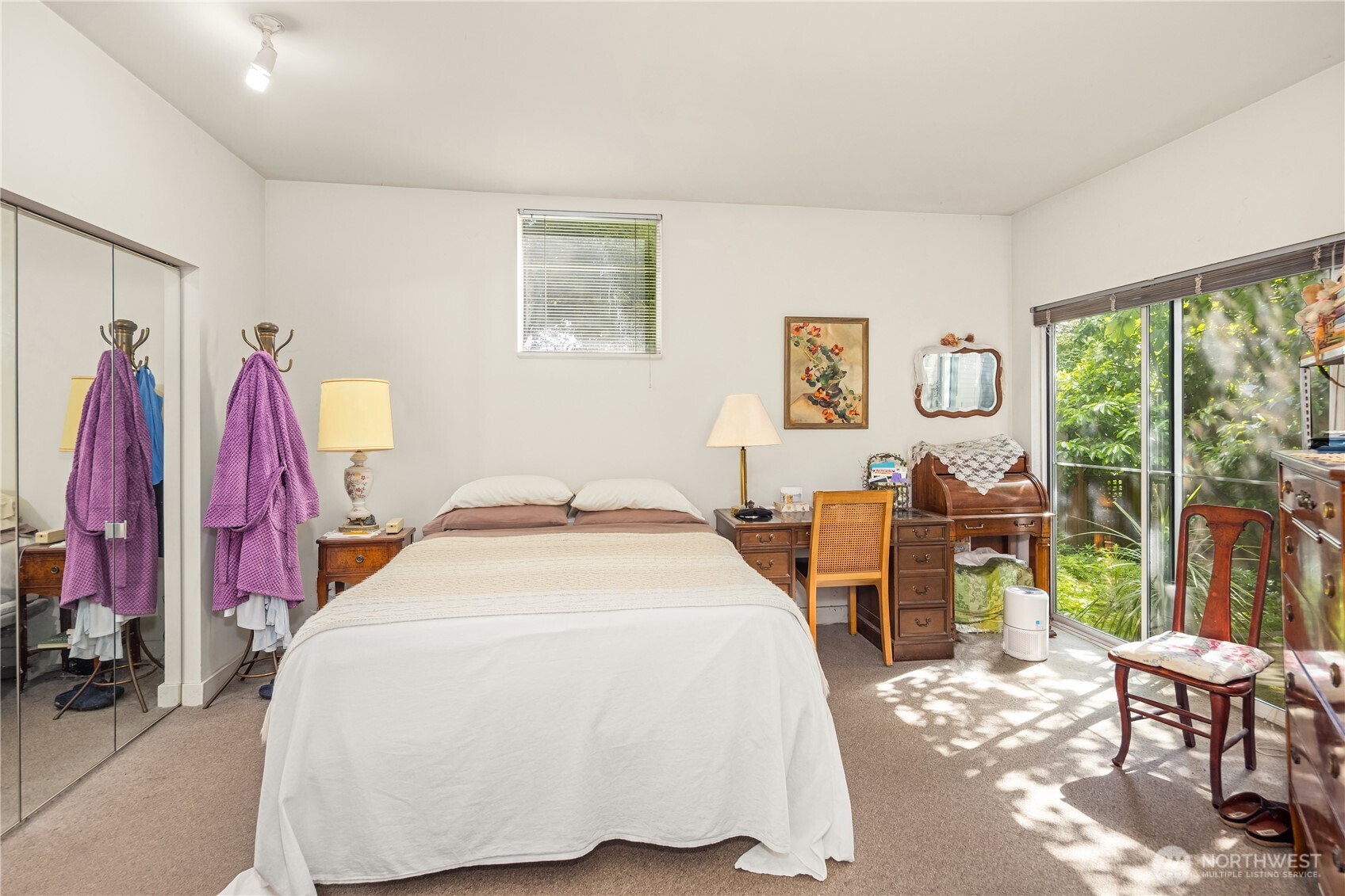 111 W Kinnear Place