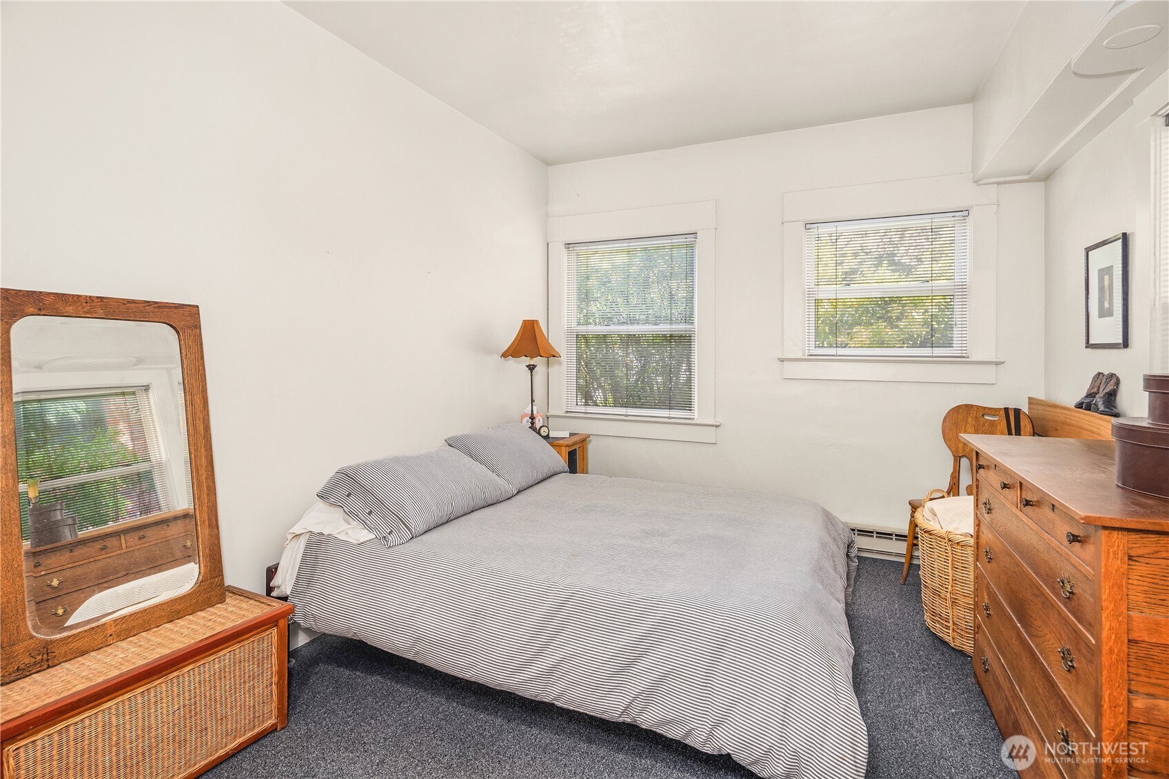 111 W Kinnear Place