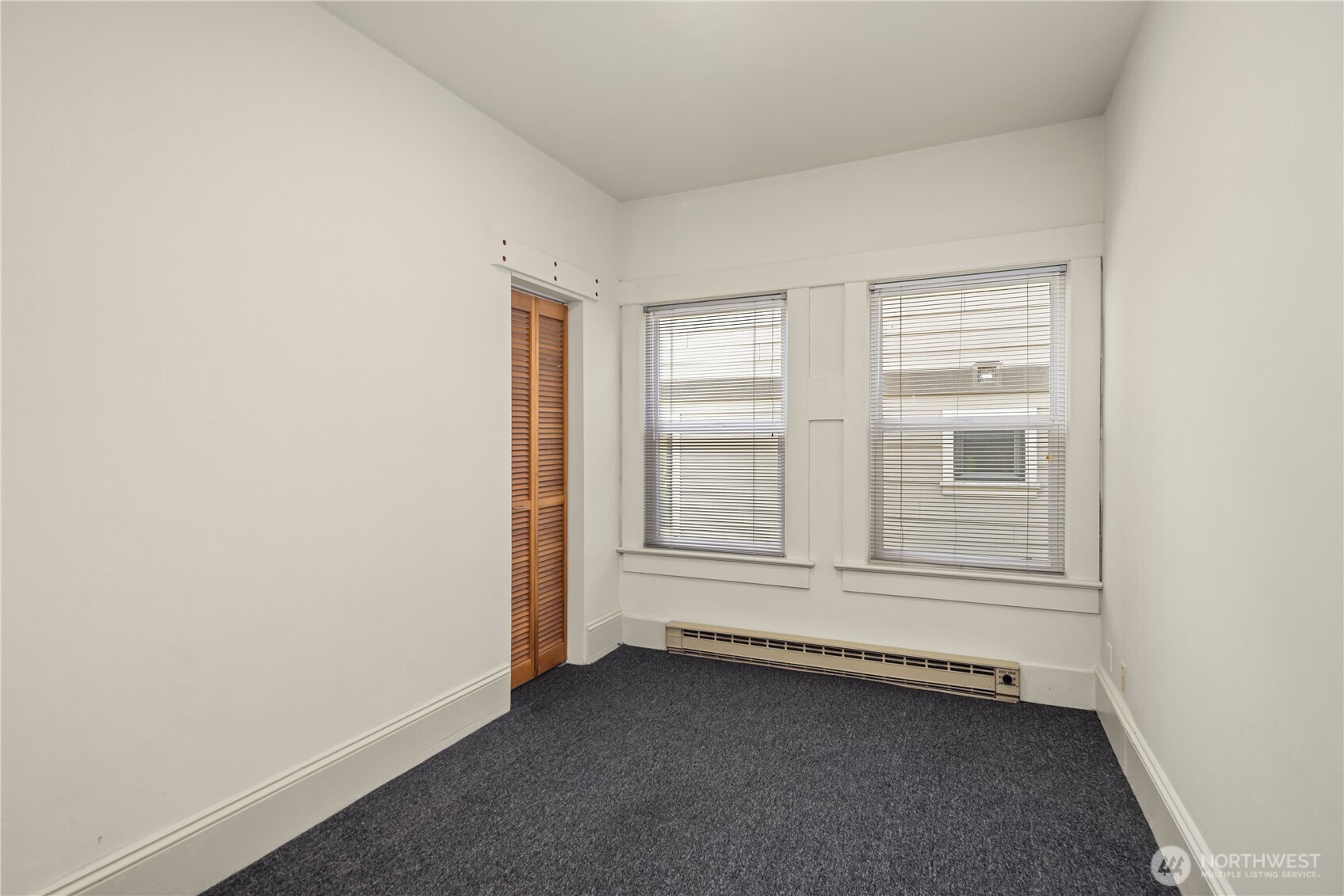 111 W Kinnear Place