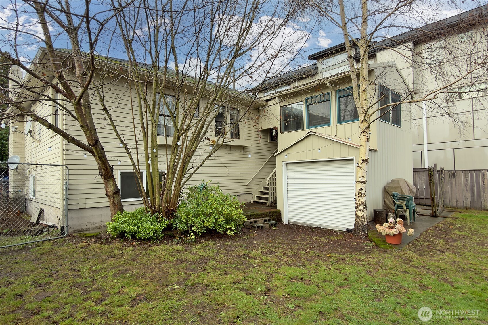 6110 8th Avenue NW