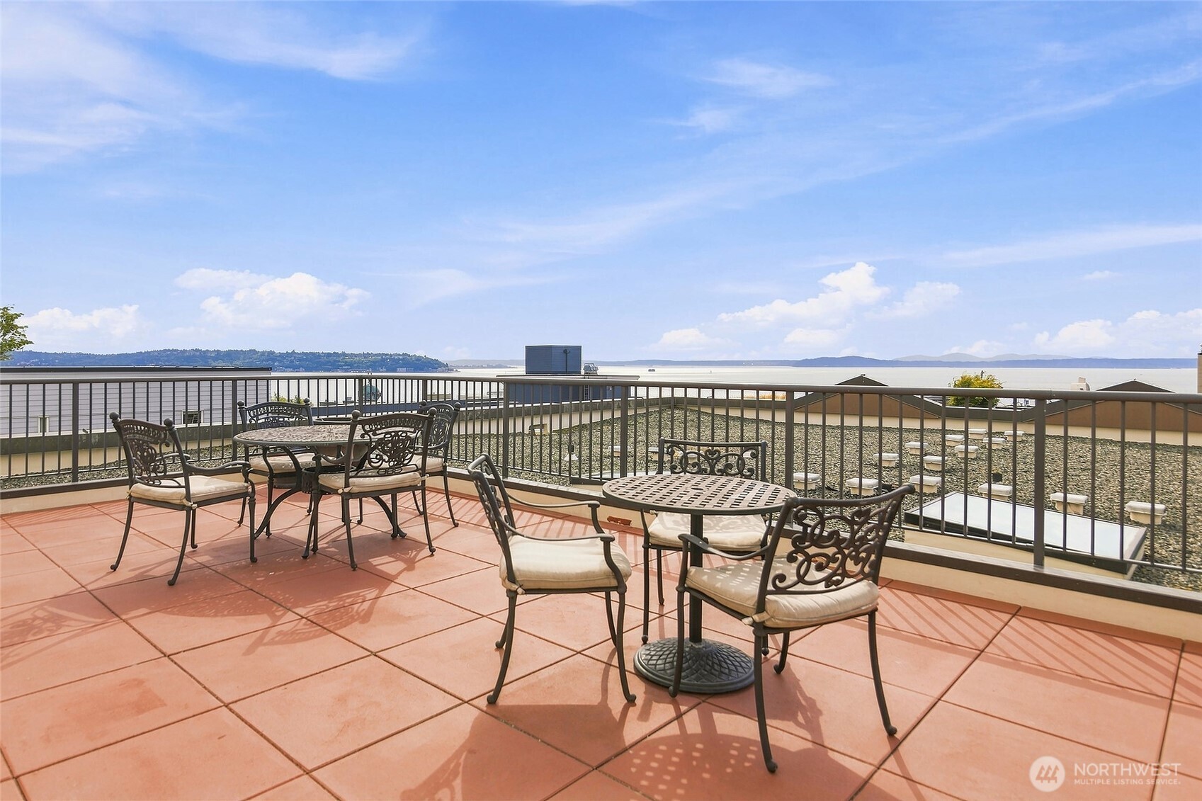 323 Queen Anne Avenue N Unit: 510