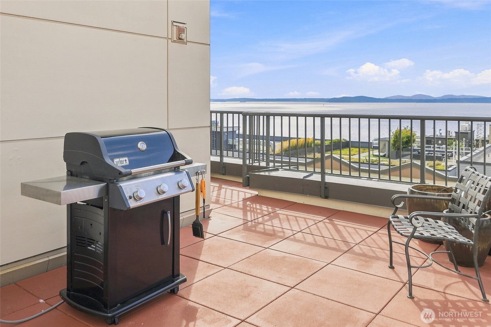 323 Queen Anne Avenue N Unit: 510