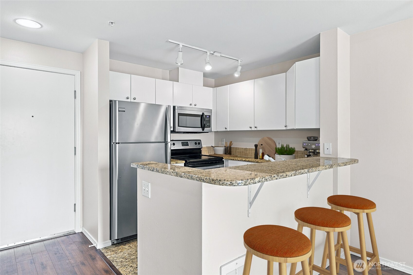323 Queen Anne Avenue N Unit: 510