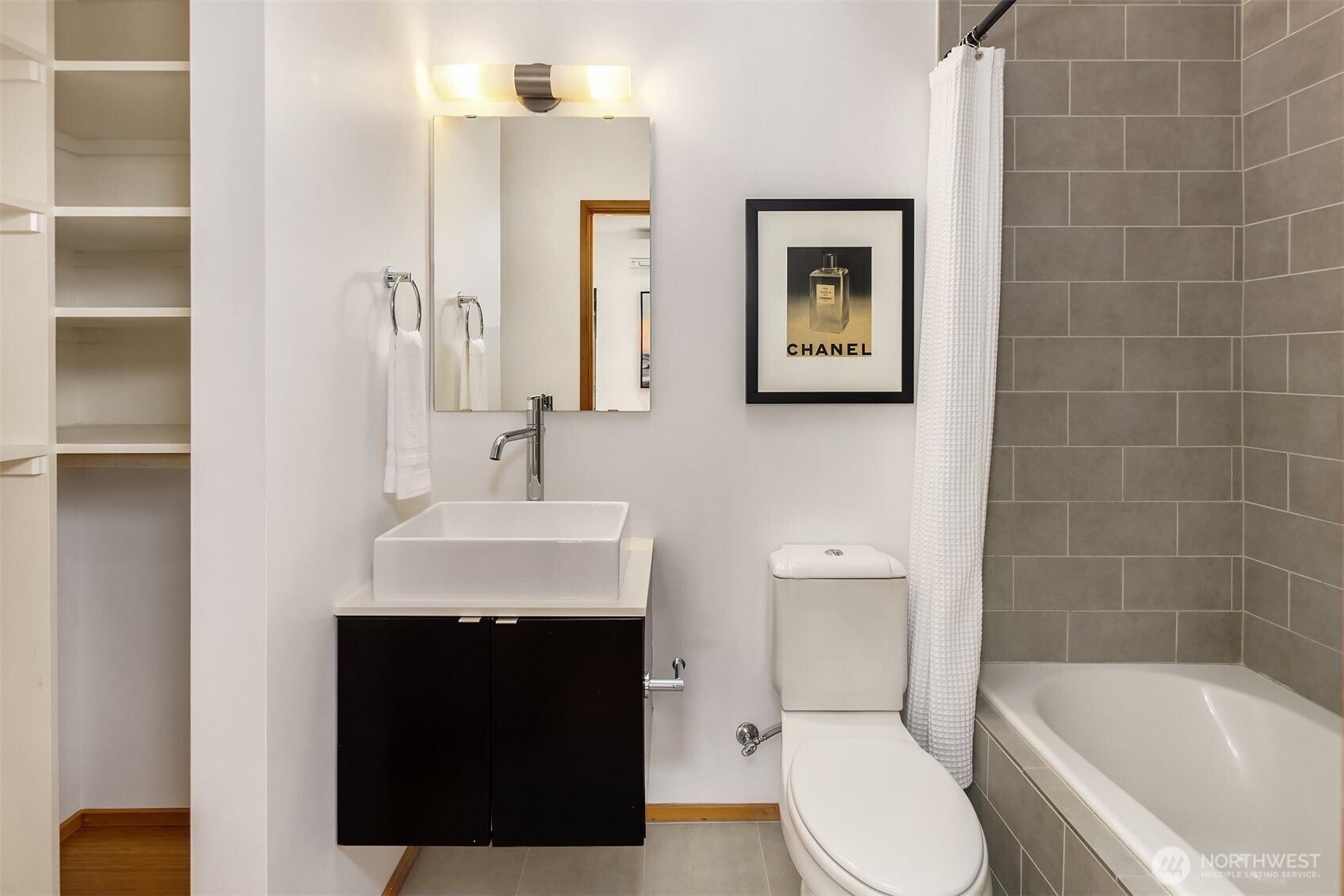 812 S Orcas Street Unit: B