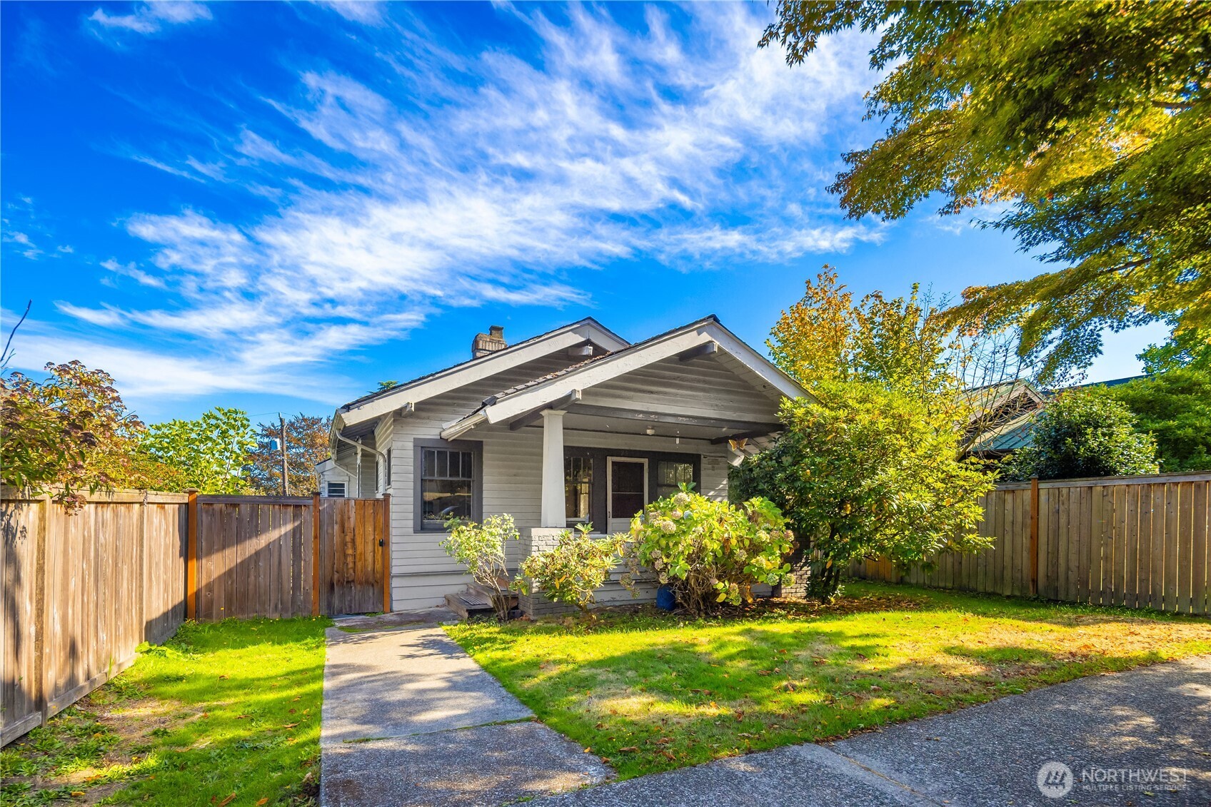 2570 5th Avenue W Seattle Wa Us 98119 Nwm2592850
