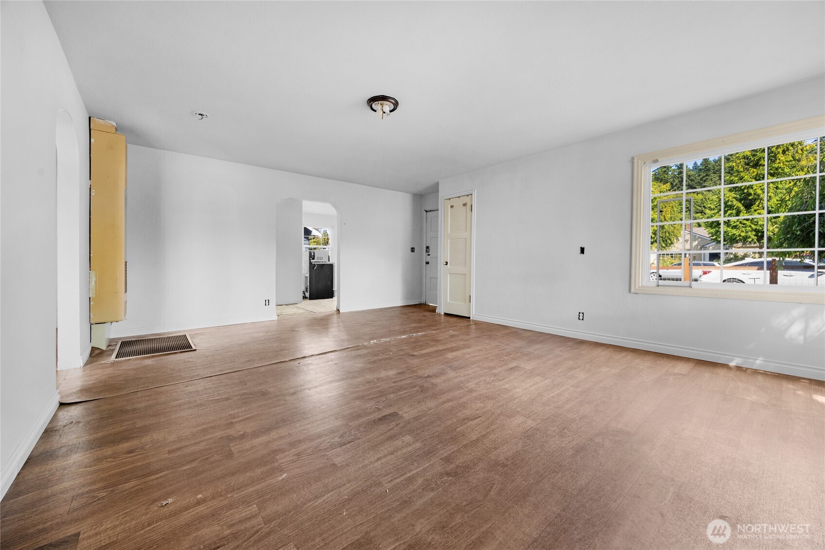 1629 S 6th Street
